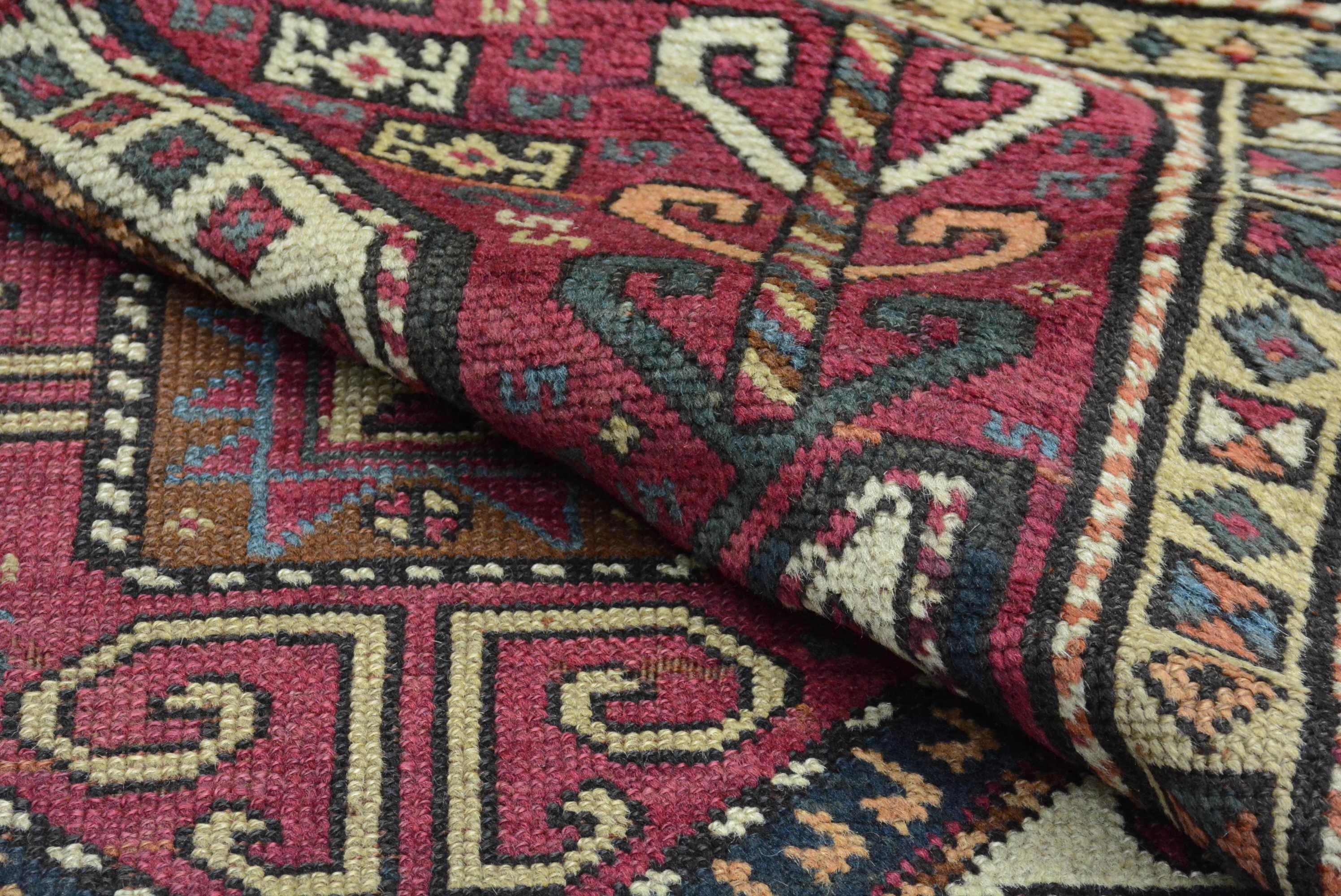 Antiker anatolischer Sarkisla Yuruk Läufer (Wolle) im Angebot