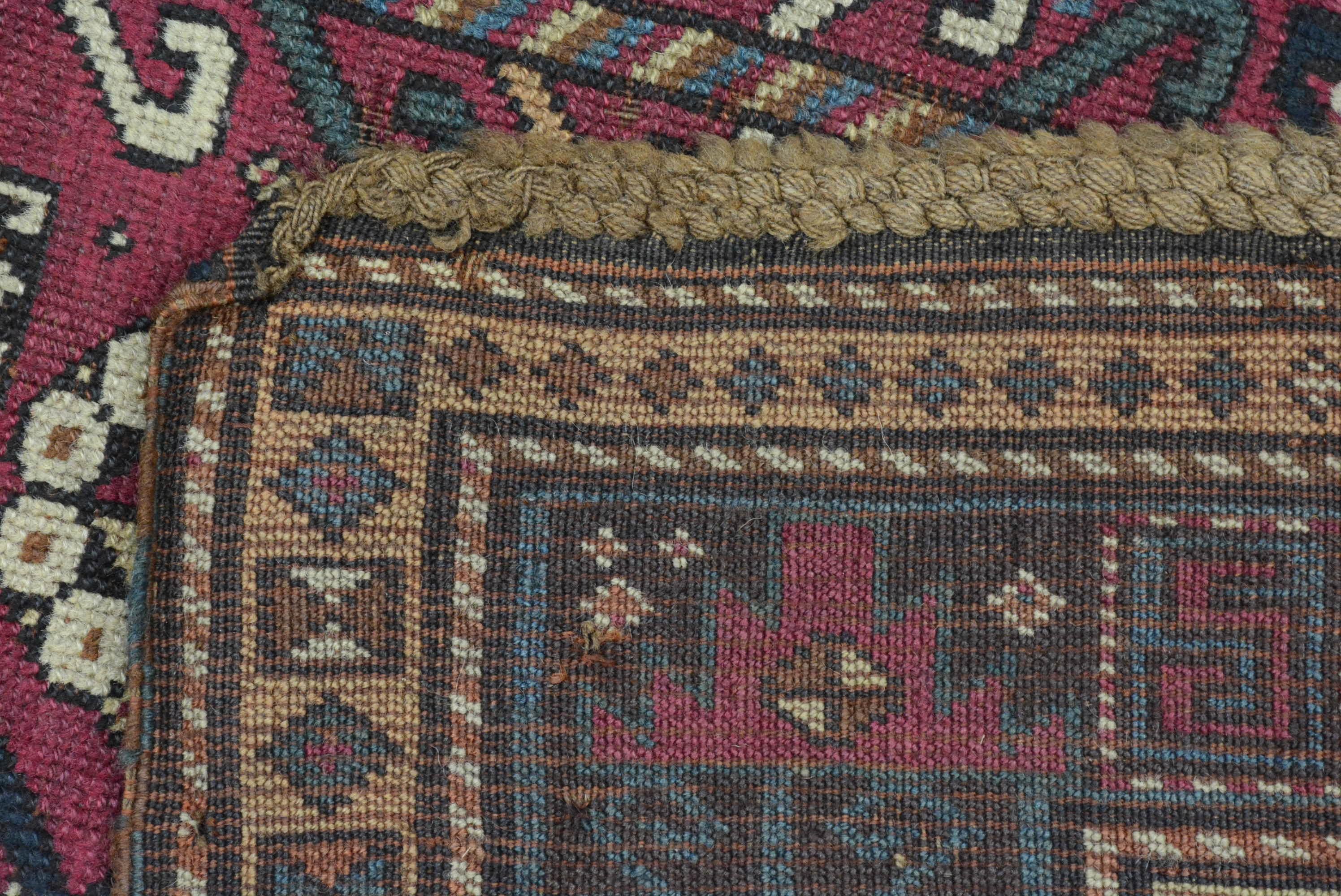 Antiker anatolischer Sarkisla Yuruk Läufer im Angebot 1