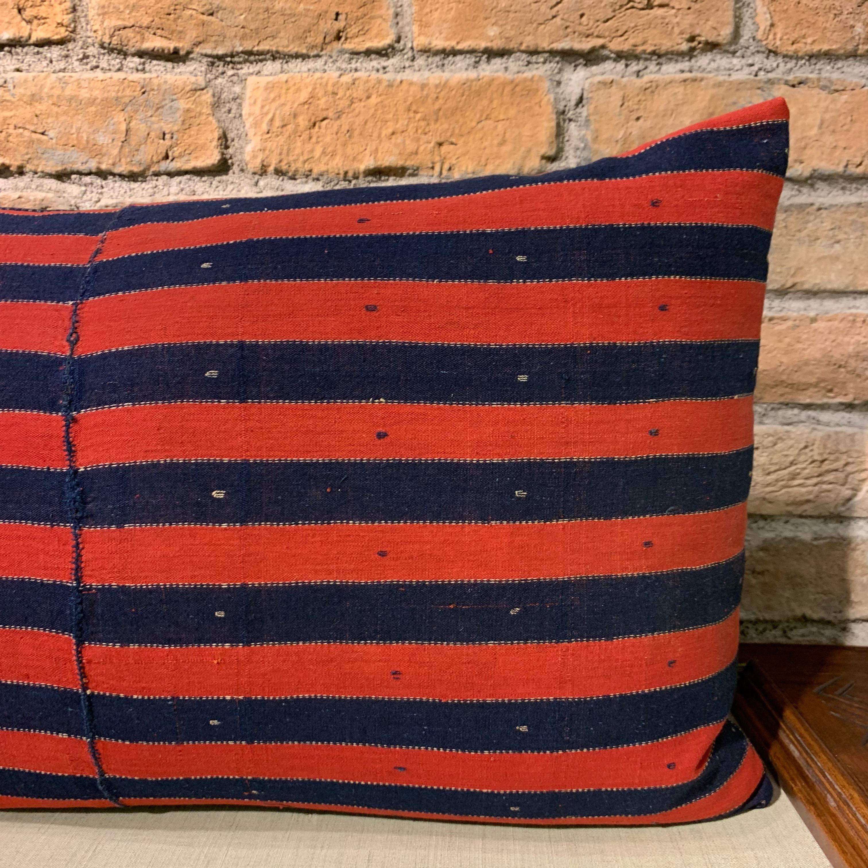 Autre Paire de housses de coussin antiques à rayures (Anatolie) en vente