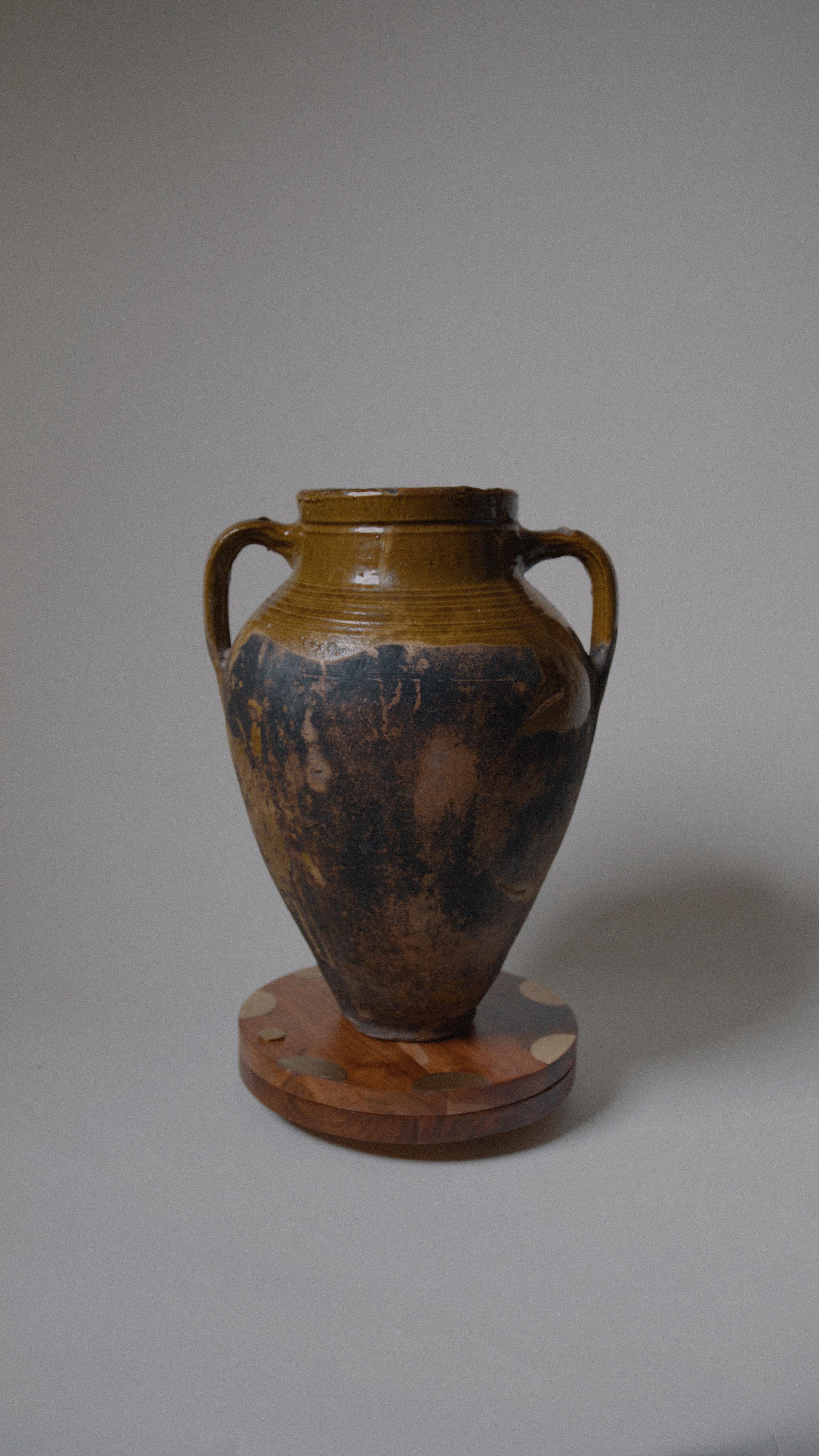 Antique Konya, Anatolia, Turkish Clay Pot Large Rustic Floor In Good Condition In London, GB