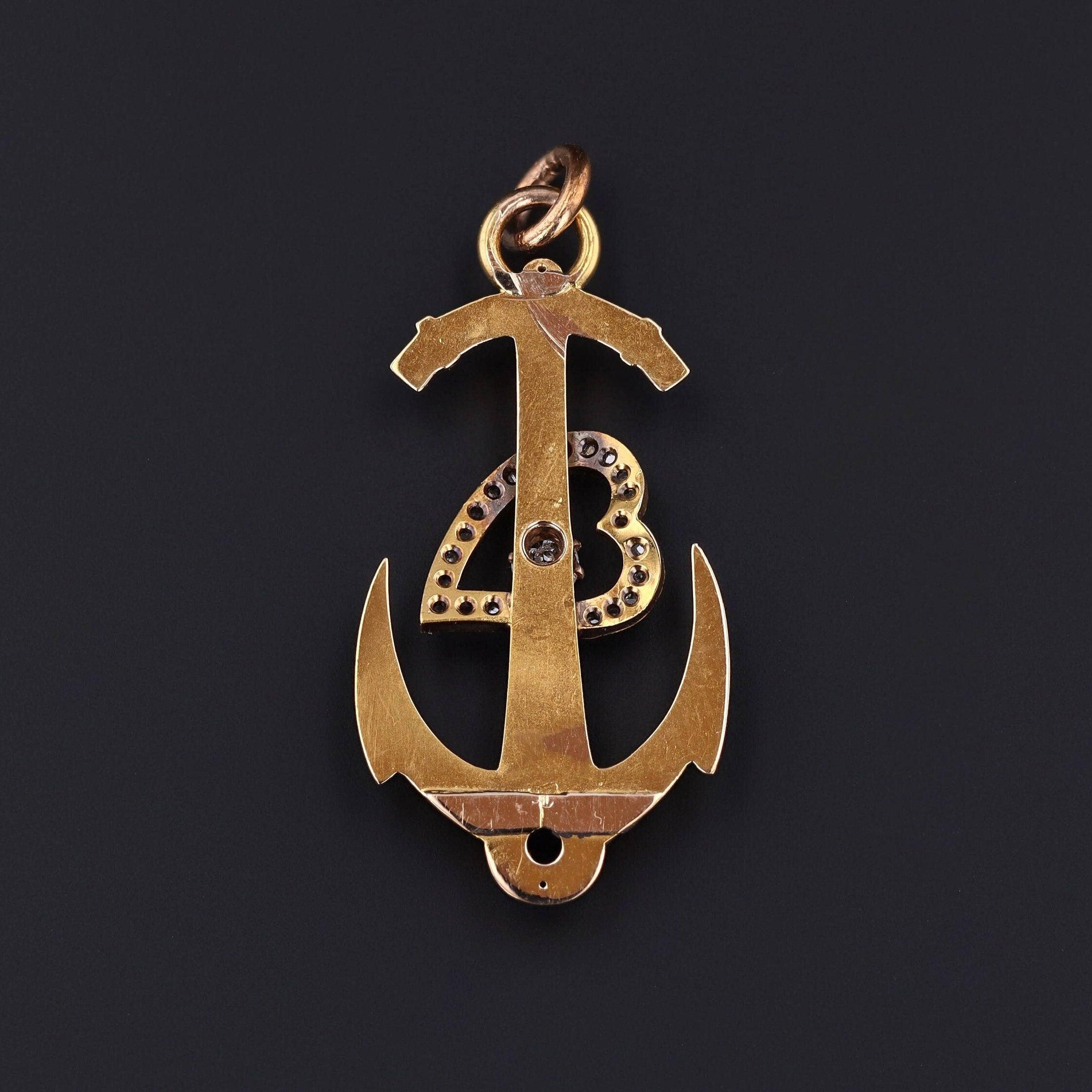Taille rose Ancre ancienne avec pendentif cœur en or 18 carats en vente