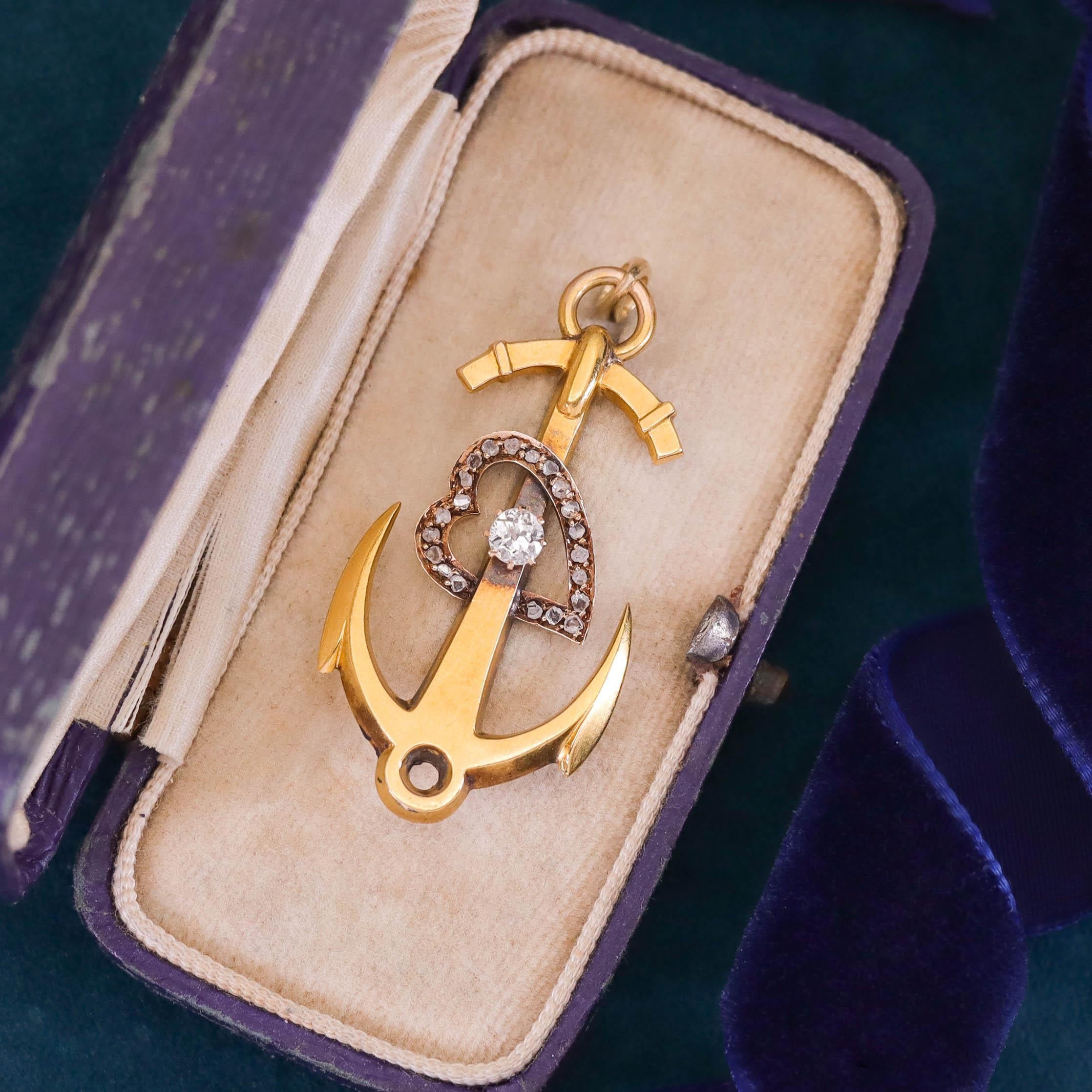 Ancre ancienne avec pendentif cœur en or 18 carats Pour femmes en vente