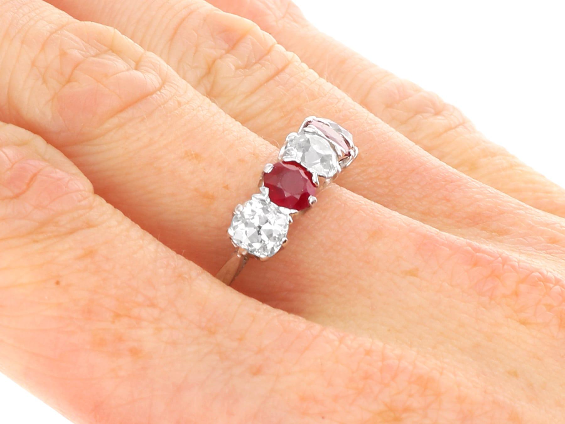 Anillo Antiguo y Contemporáneo de Platino con Rubí de 1,00 Quilates y Diamante de 1,84 Quilates en venta 5