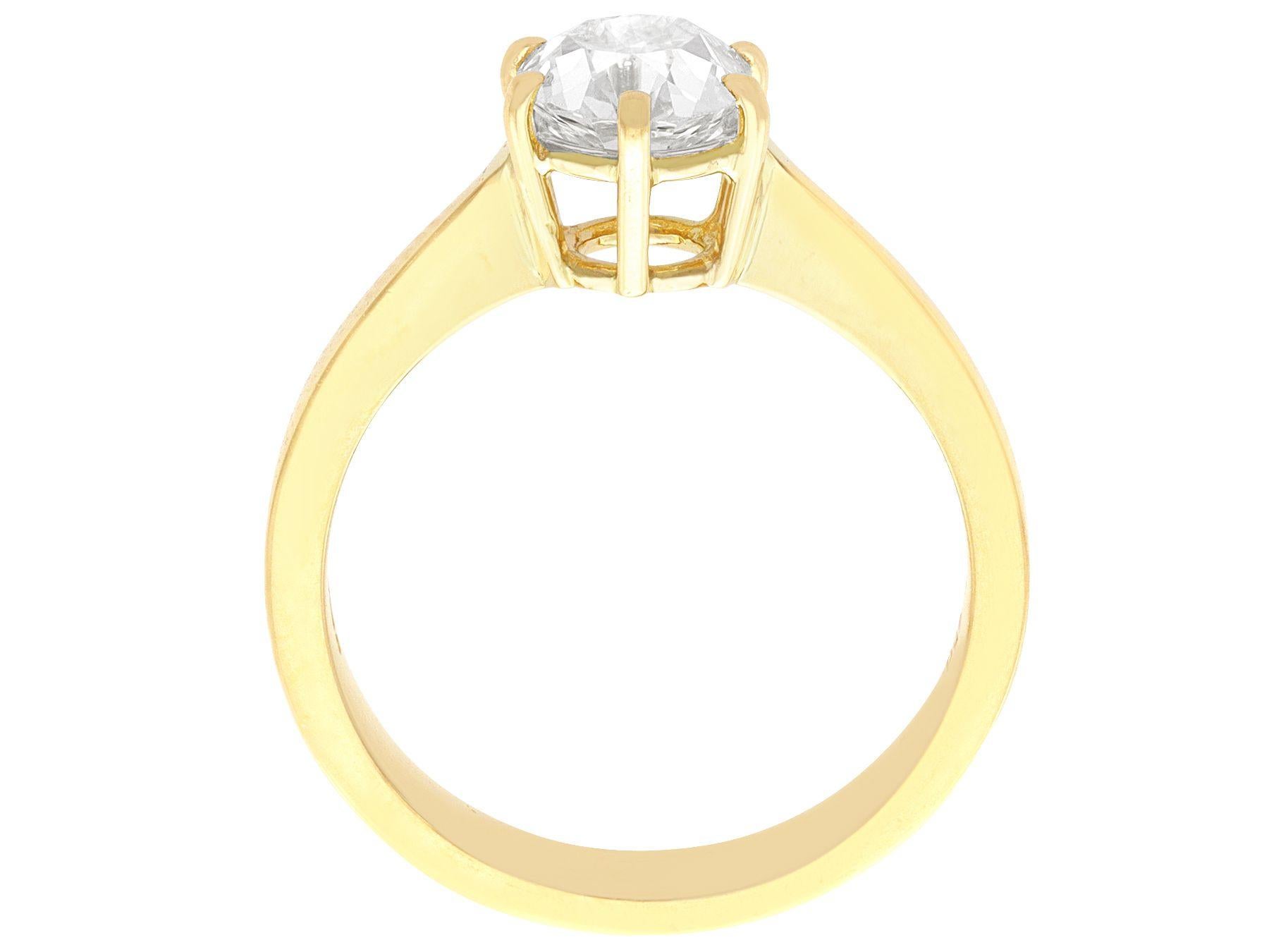Women's or Men's 1.38 Carat Diamond 18k Yellow Gold Solitaire Engagement Ring For Sale