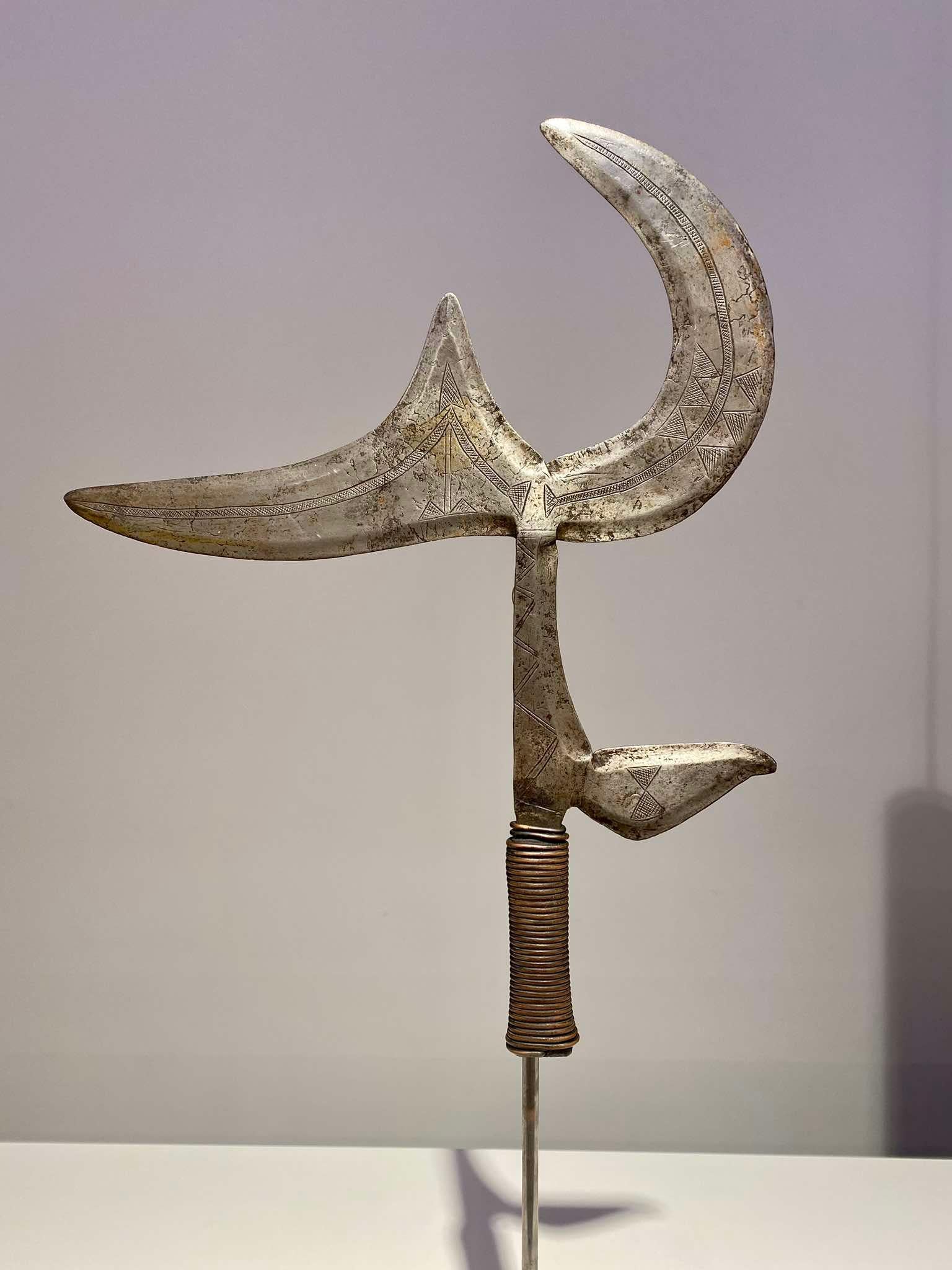 Antiguo Y Excepcional Cuchillo Lanzador Kipinga Ngbaka Bwaka Ngombe Tribe Congo