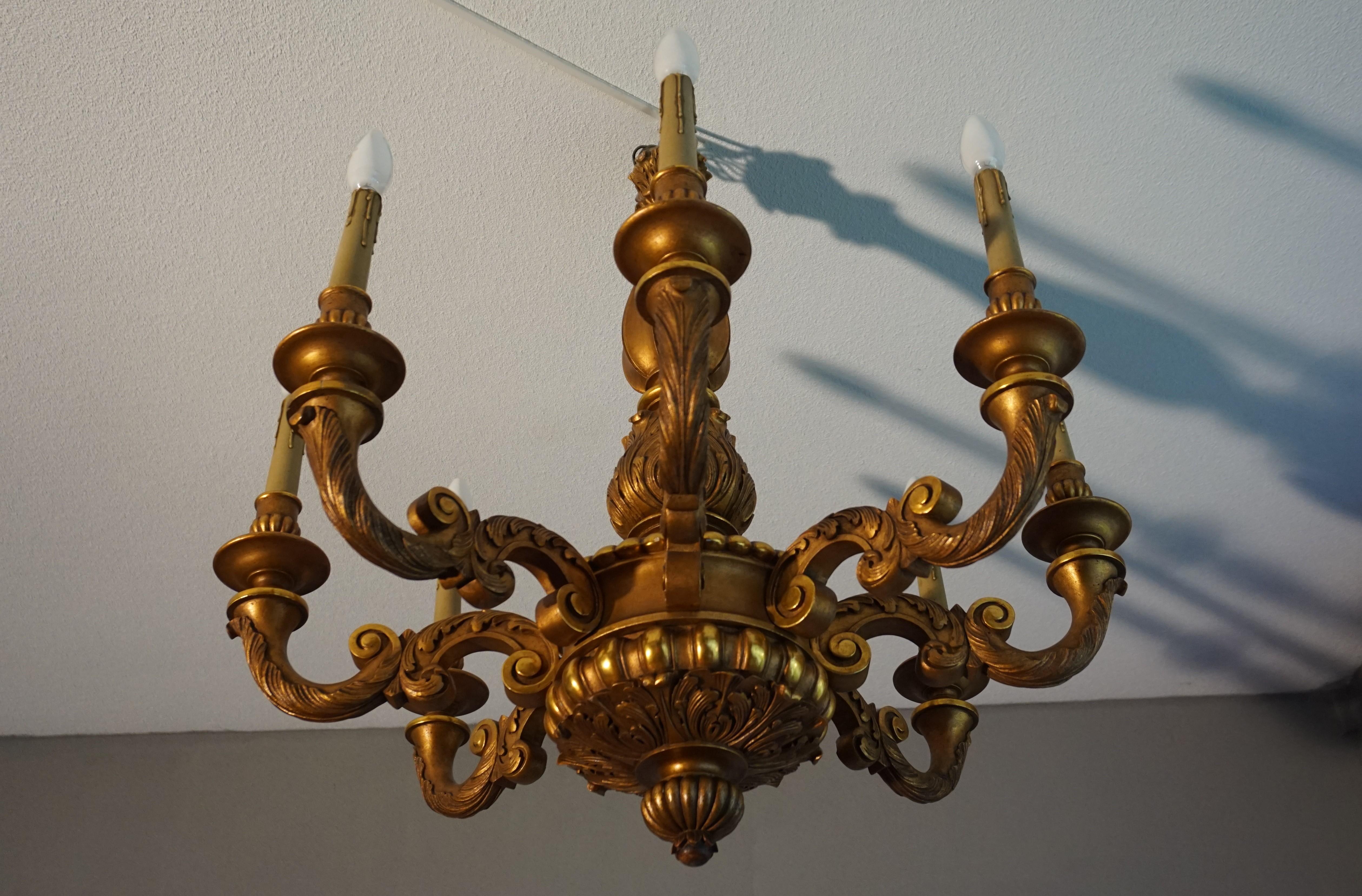 Antique and Good Size Hand Carved and Gilt Wooden Eight-Light Pendant Chandelier For Sale 2