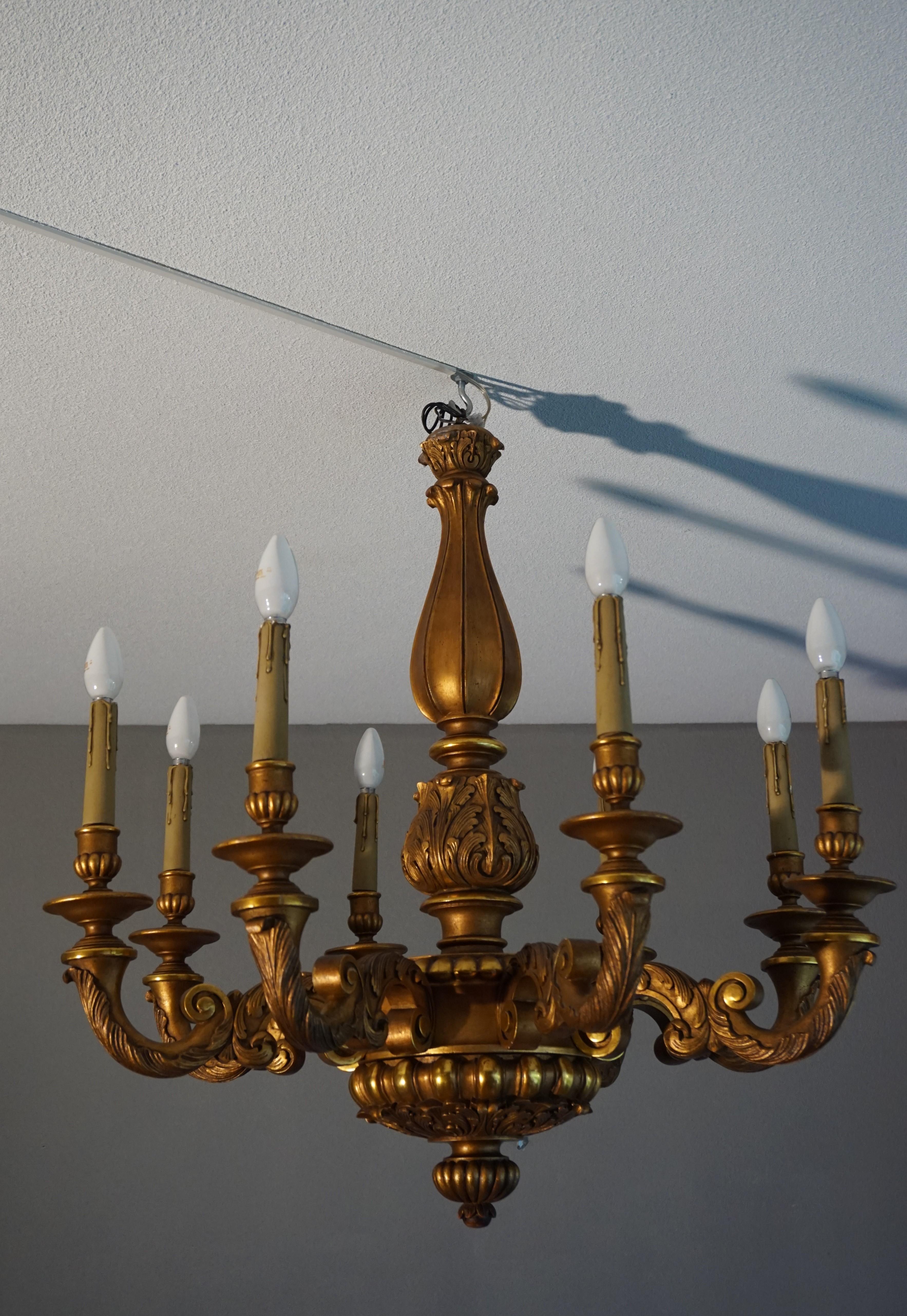 Antique and Good Size Hand Carved and Gilt Wooden Eight-Light Pendant Chandelier For Sale 3