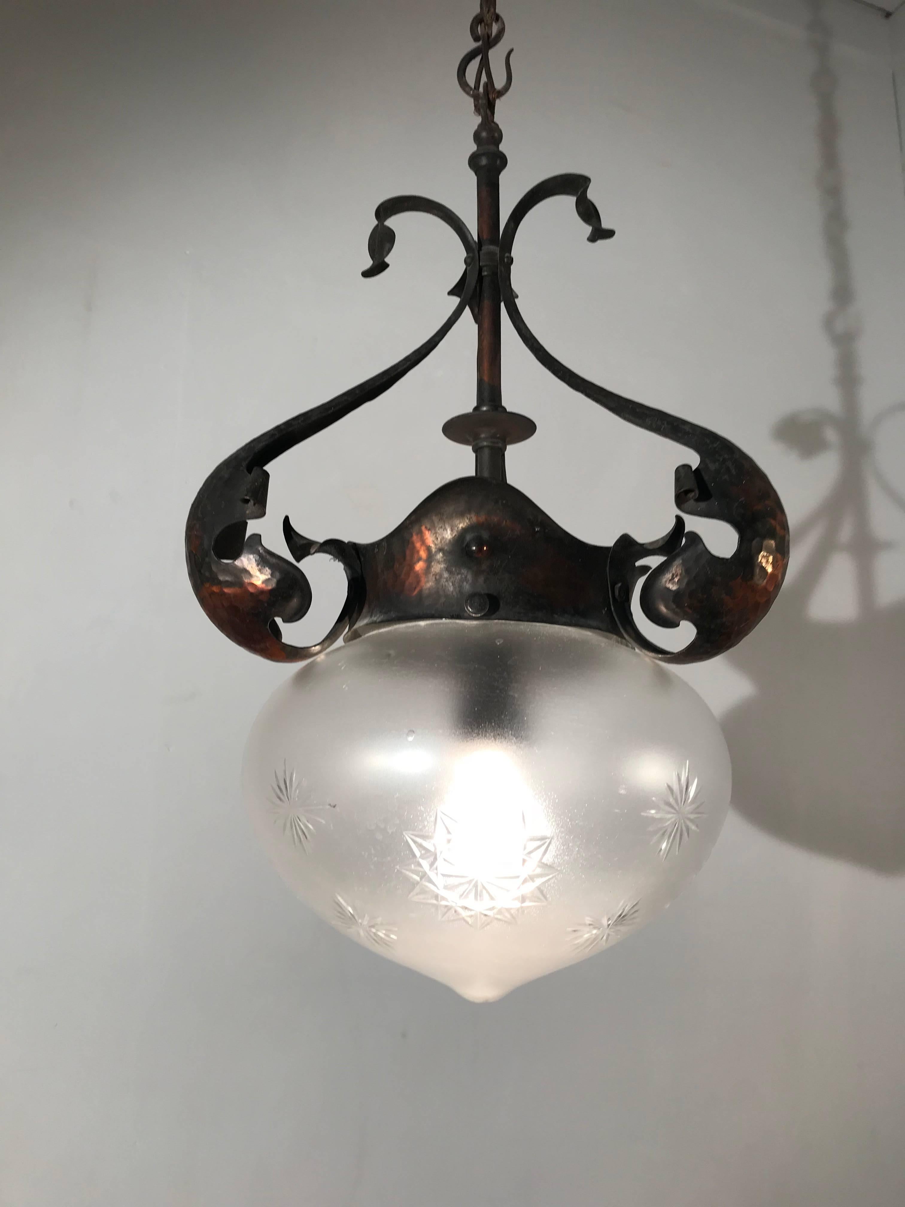Antique and Great Design, Arts & Crafts Hammered Copper and Glass Pendant Light 7