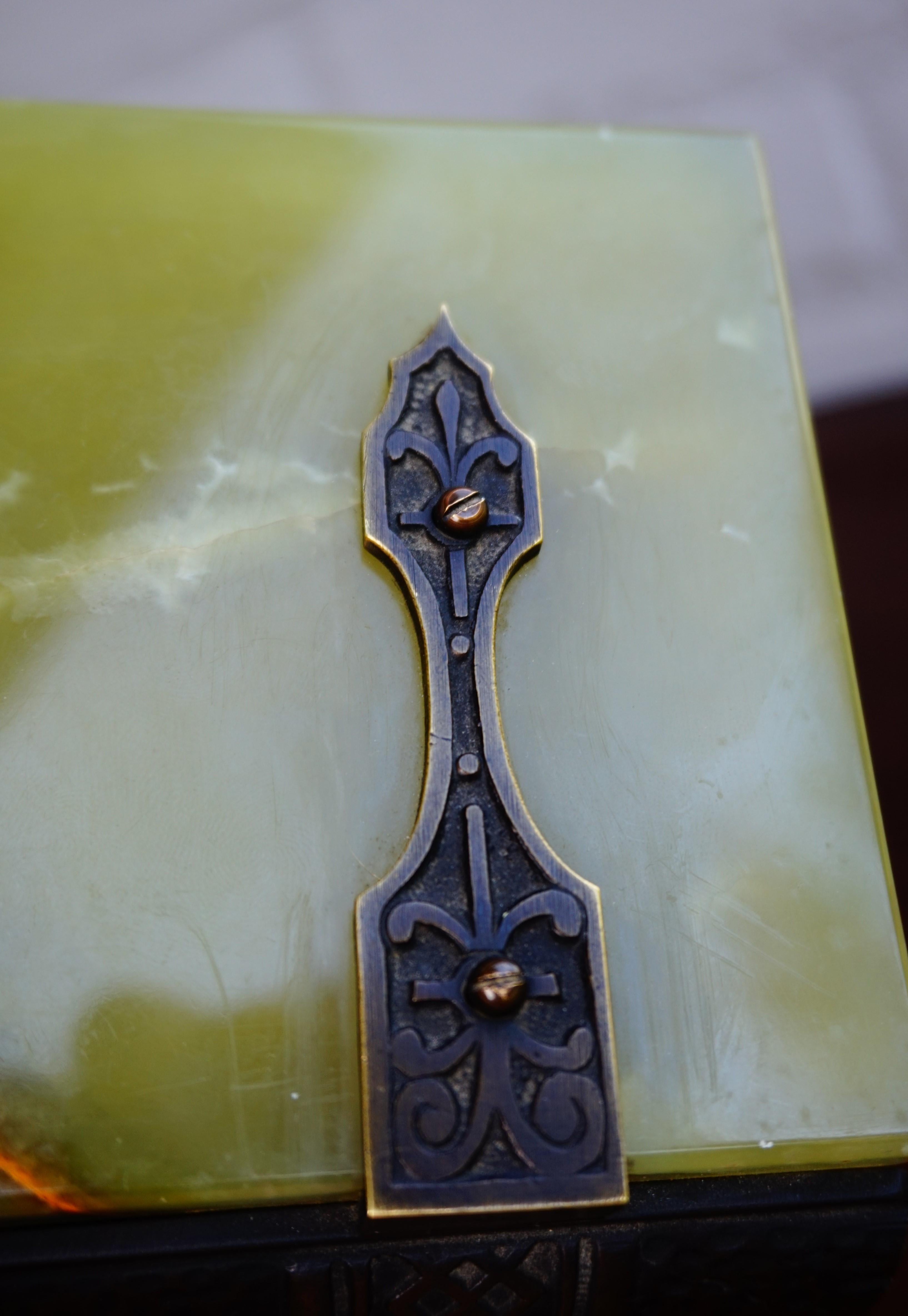 Antike und handgefertigte österreichische Schmuckschatulle aus Bronze und Onyx, wahrscheinlich Wien im Angebot 7