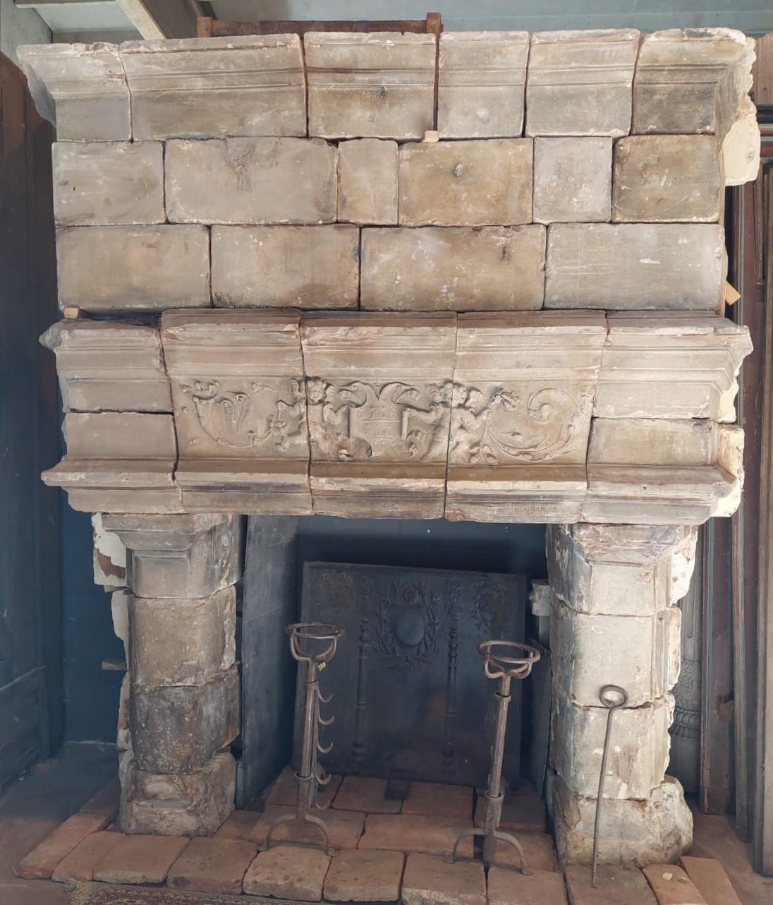 Antique and Important, Large Fireplace in Burgundy Stone, 16th Century France For Sale 11