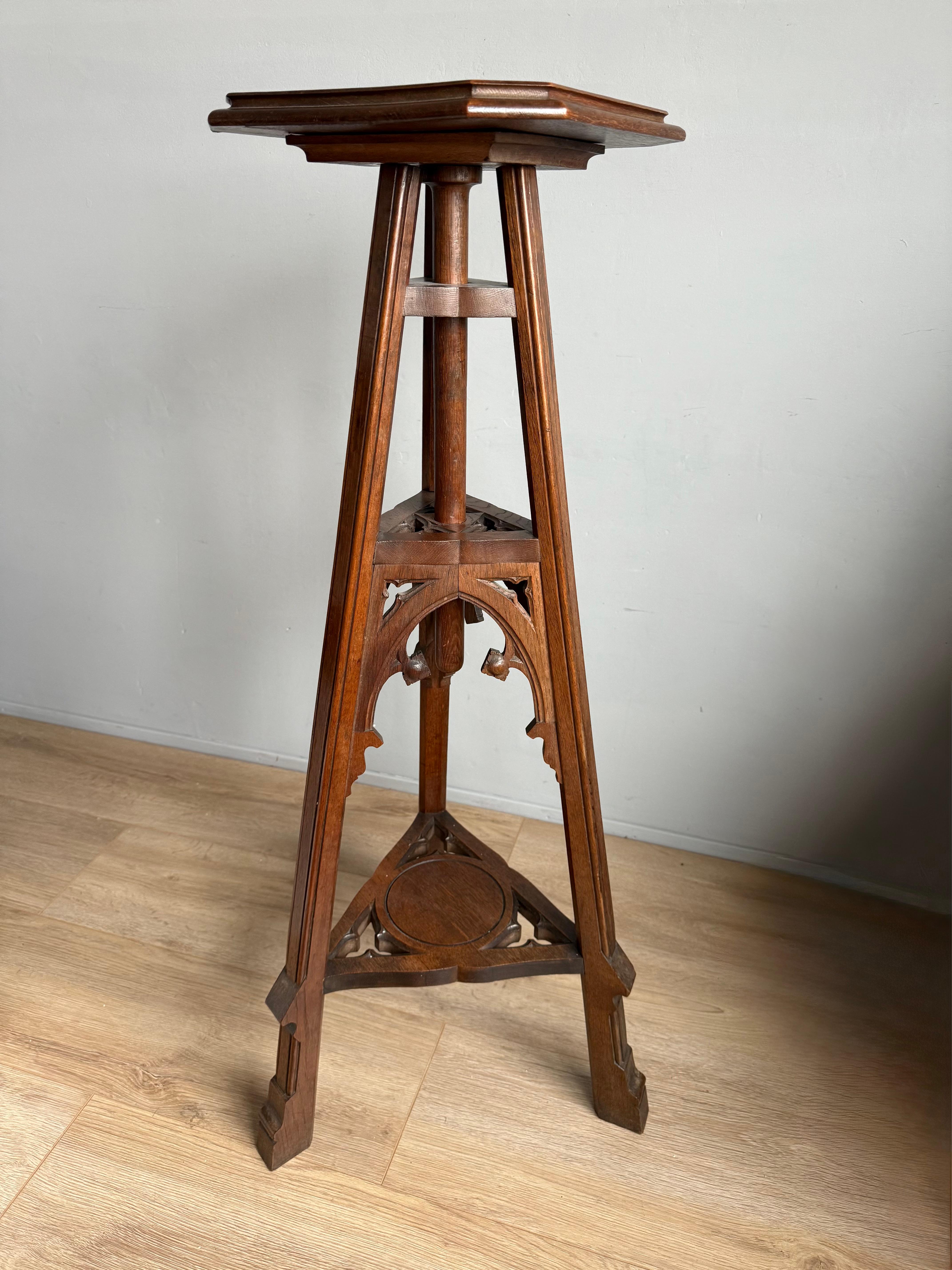 Antiguo caballete de iglesia de roble tallado, caballete de estudio o pedestal de renacimiento gótico en venta 6