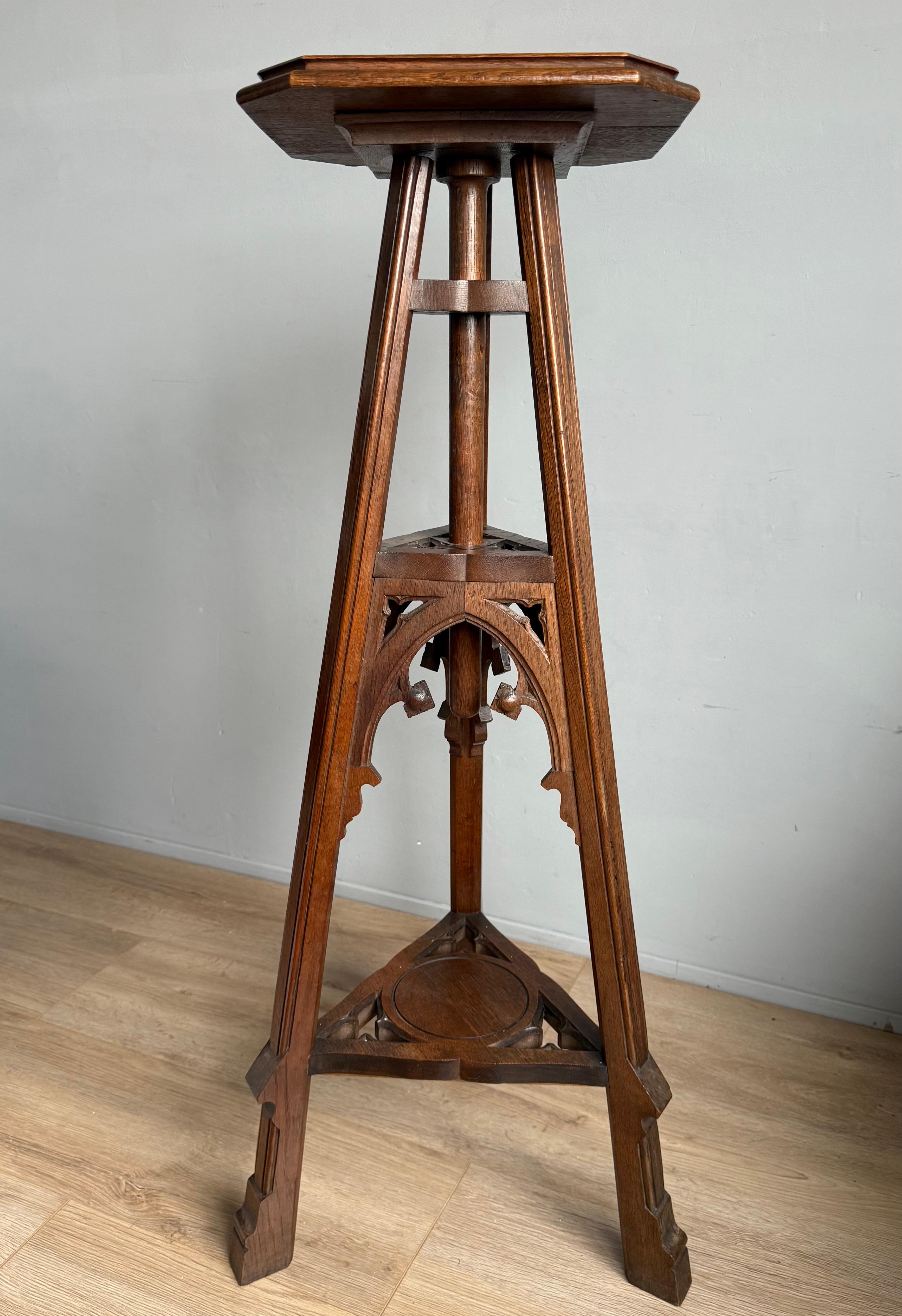 Antiguo caballete de iglesia de roble tallado, caballete de estudio o pedestal de renacimiento gótico en venta 10