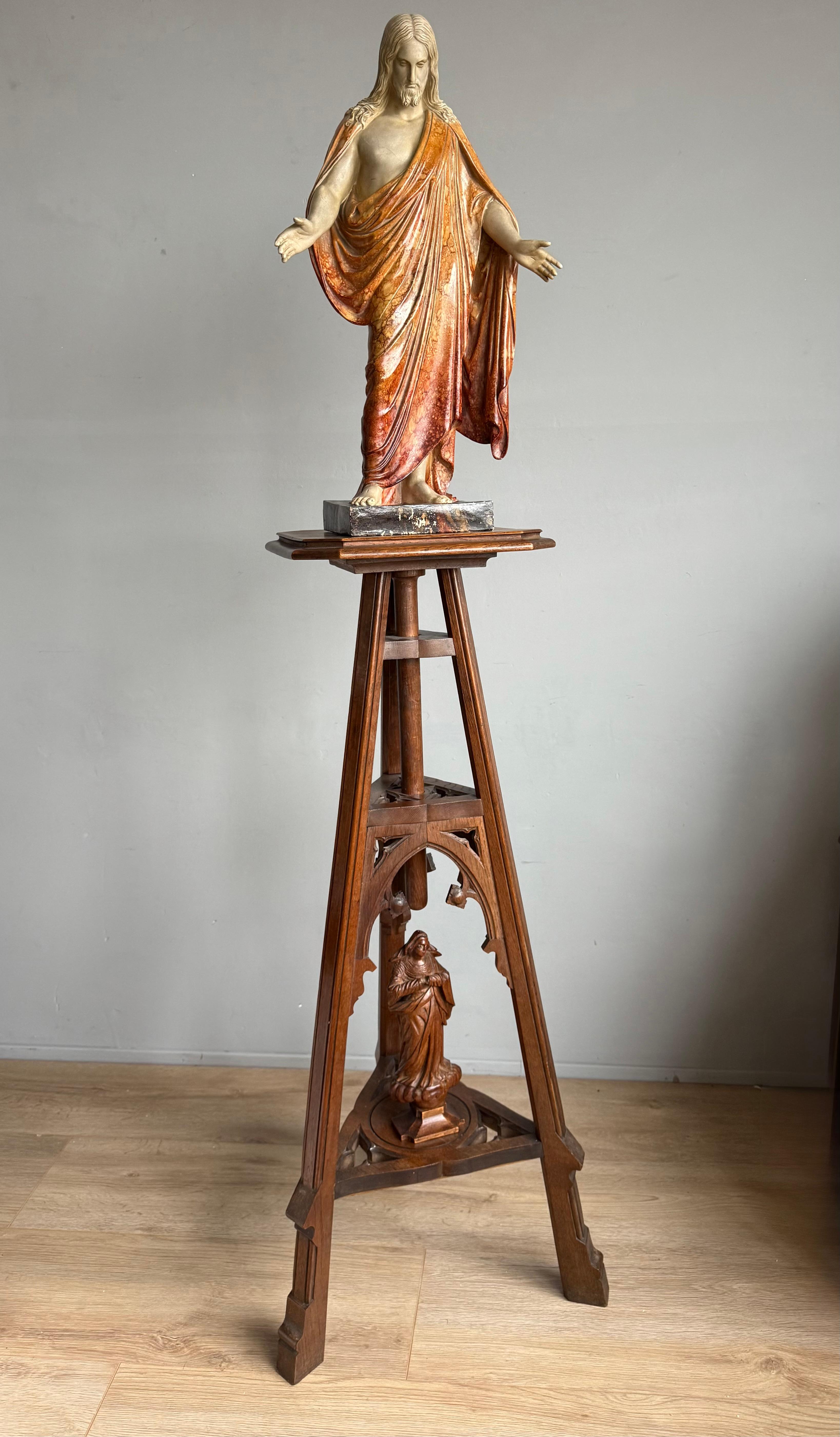 Antiguo caballete de iglesia de roble tallado, caballete de estudio o pedestal de renacimiento gótico siglo XIX en venta