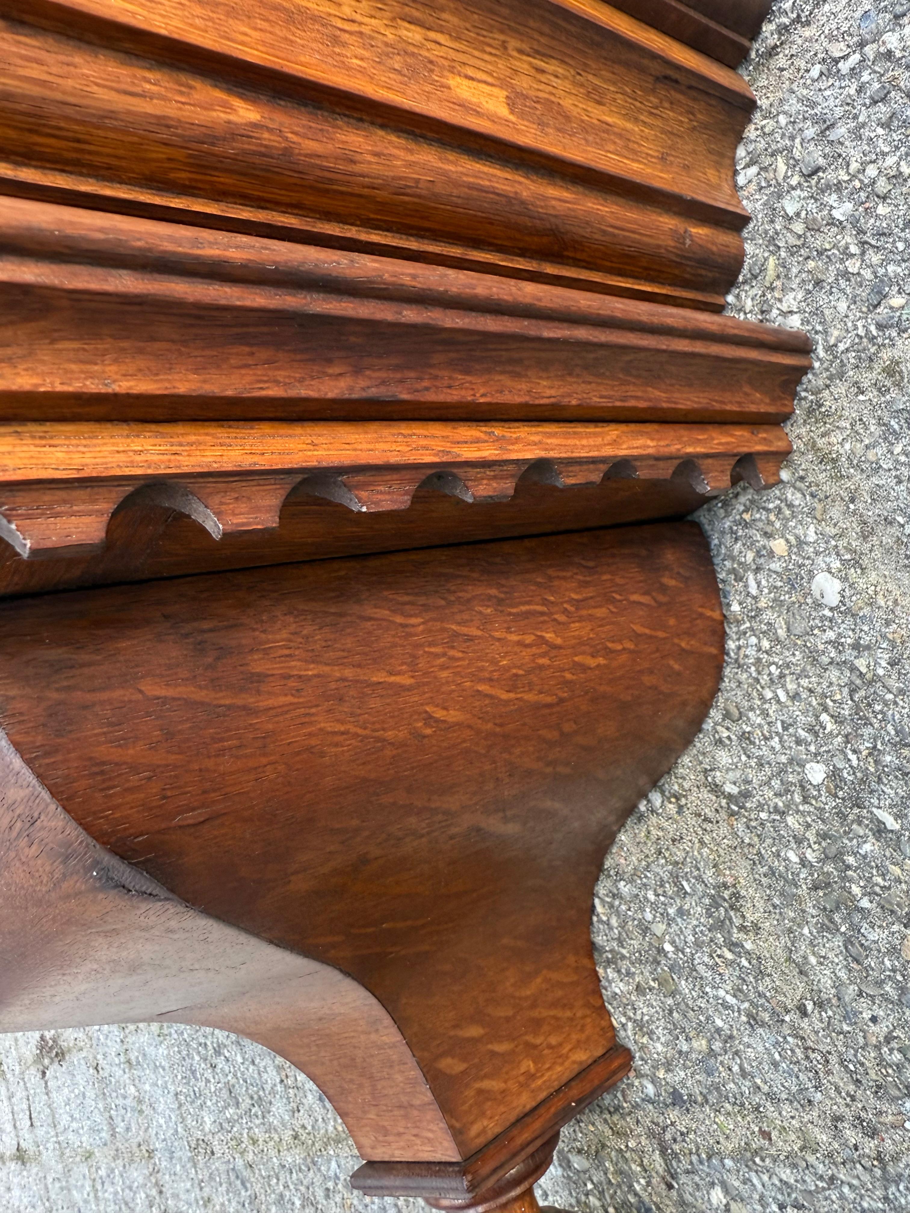 Antike und Qualität Hand geschnitzt massive Eiche Neo-Renaissance Wandhalterung oder Regal im Angebot 6