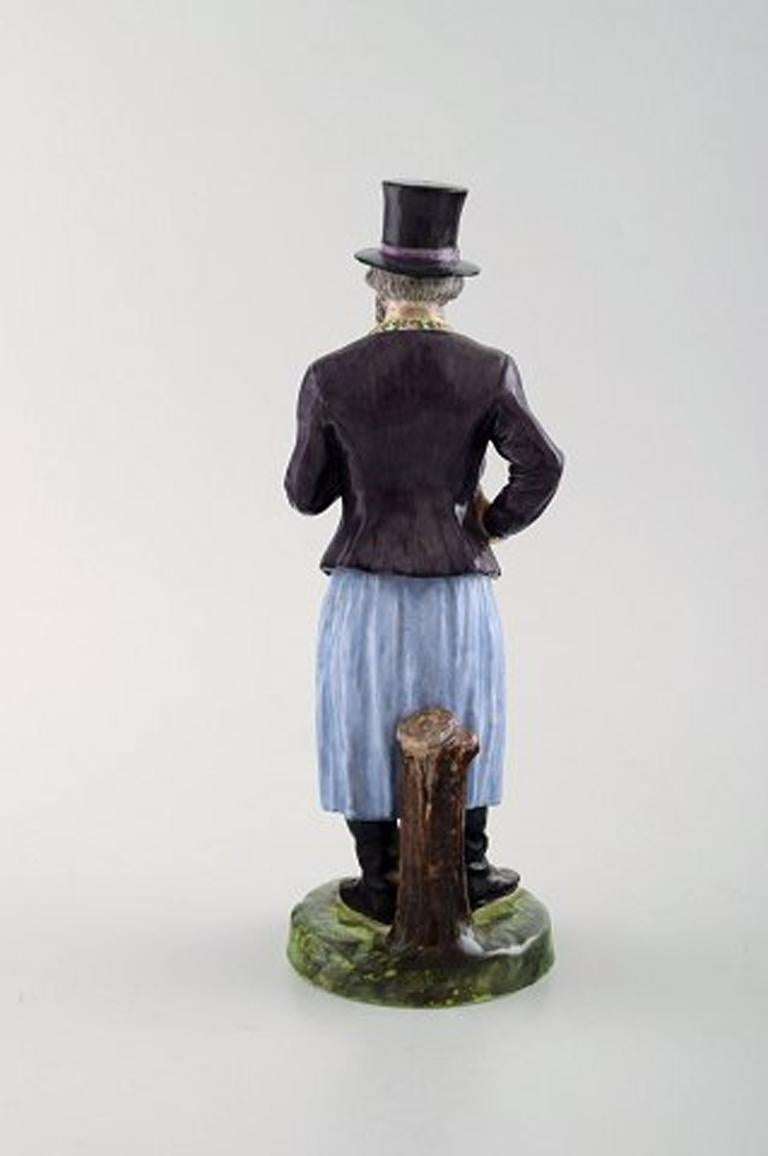 Antique and Rare Bing & Grondahl, B&G Figure in National Costume In Good Condition For Sale In Copenhagen, DK