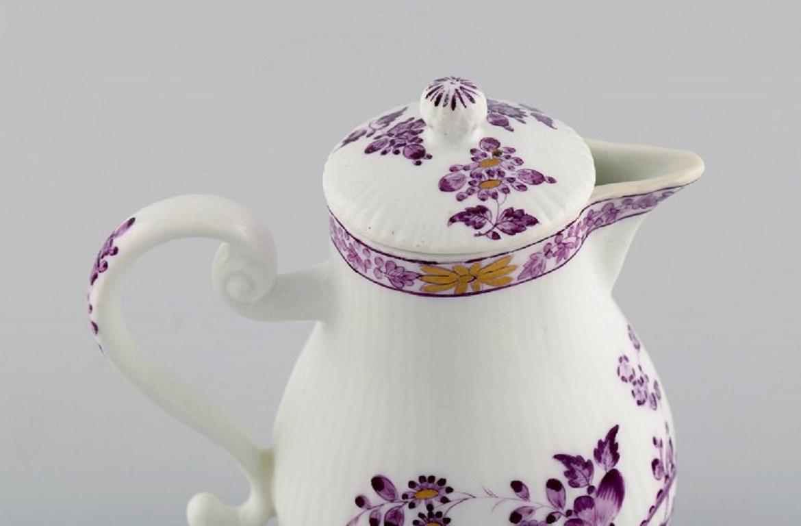 German Antique and Rare Meissen Mocha Pot in Hand-Painted Porcelain, Early 19th C For Sale