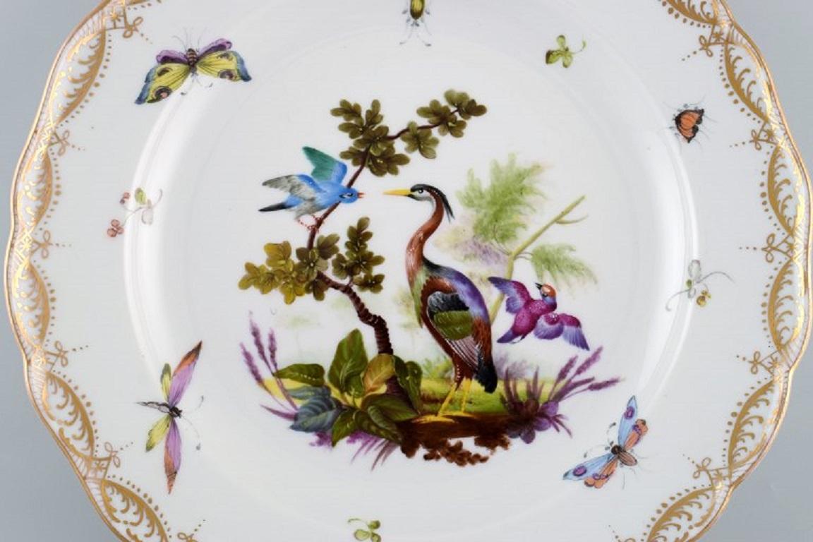 Antique and rare Meissen porcelain plate with hand-painted birds, insects and gold decoration. 19th century.
Measure: Diameter: 24.5 cm.
In excellent condition.
Stamped.
3rd factory quality.