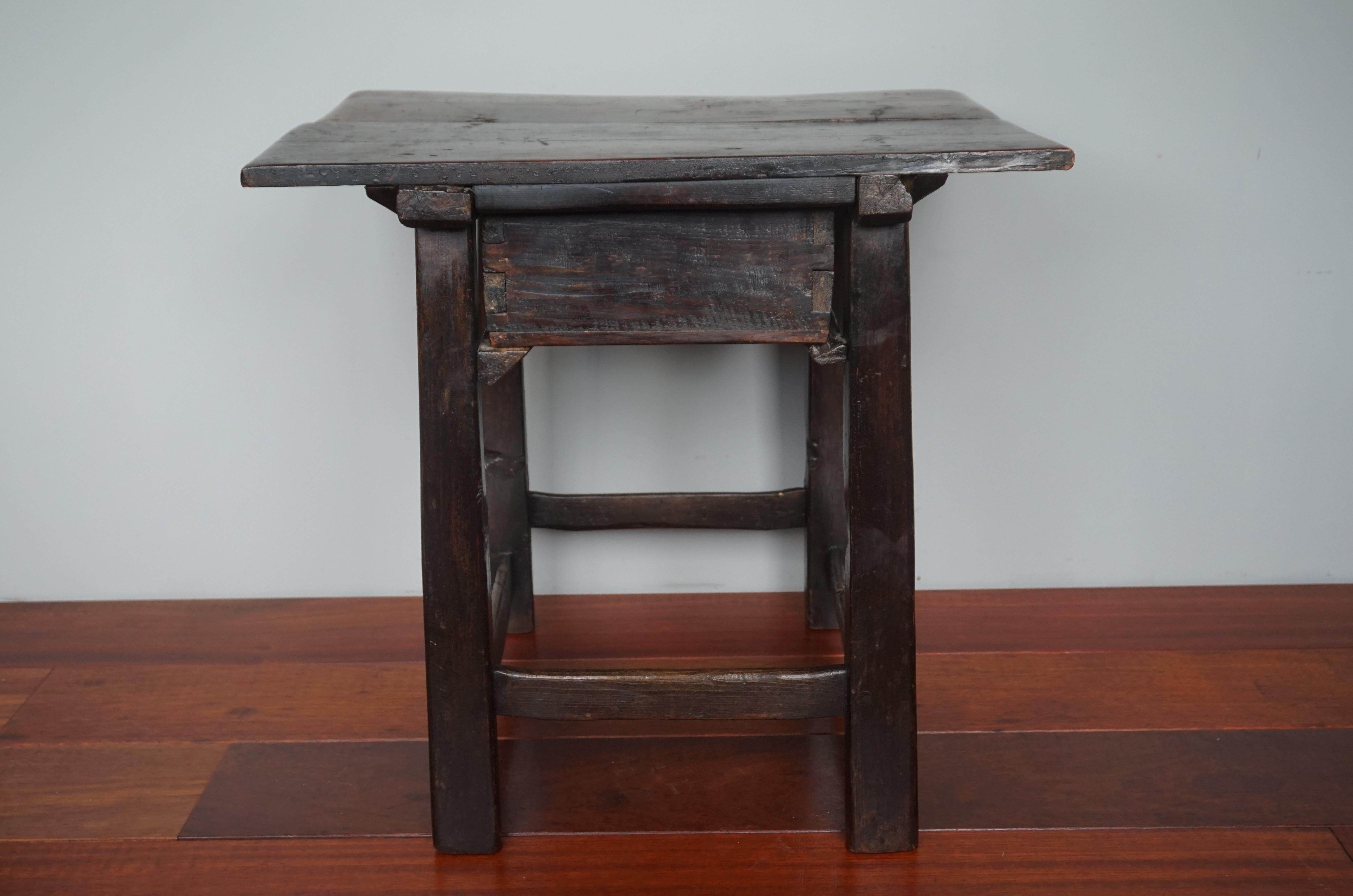 Antique and Rustic Early 1700s Wooden Spanish Countryside Pay Table with Drawer 10