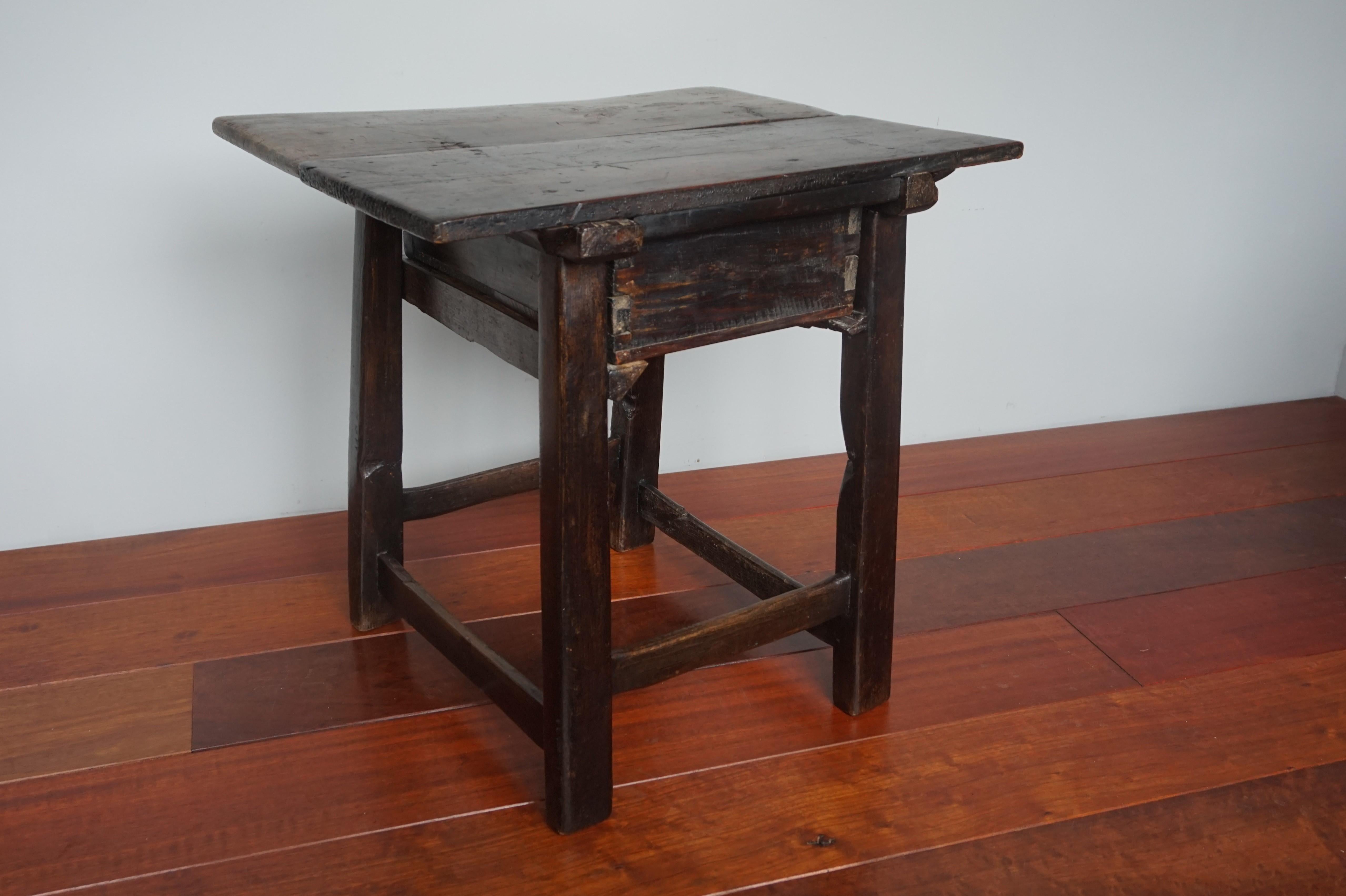 Antique and Rustic Early 1700s Wooden Spanish Countryside Pay Table with Drawer 11