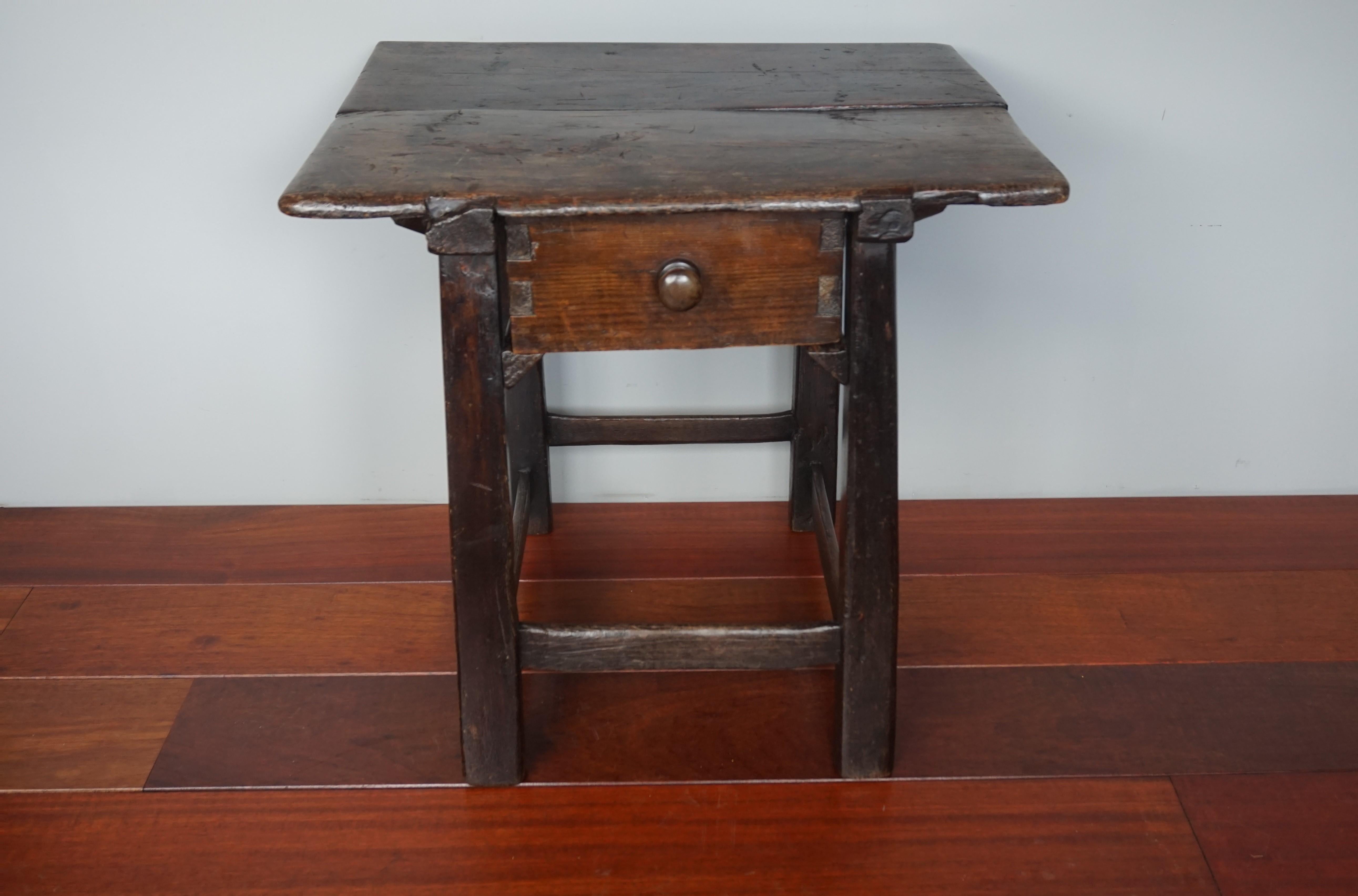 Antique and Rustic Early 1700s Wooden Spanish Countryside Pay Table with Drawer 12
