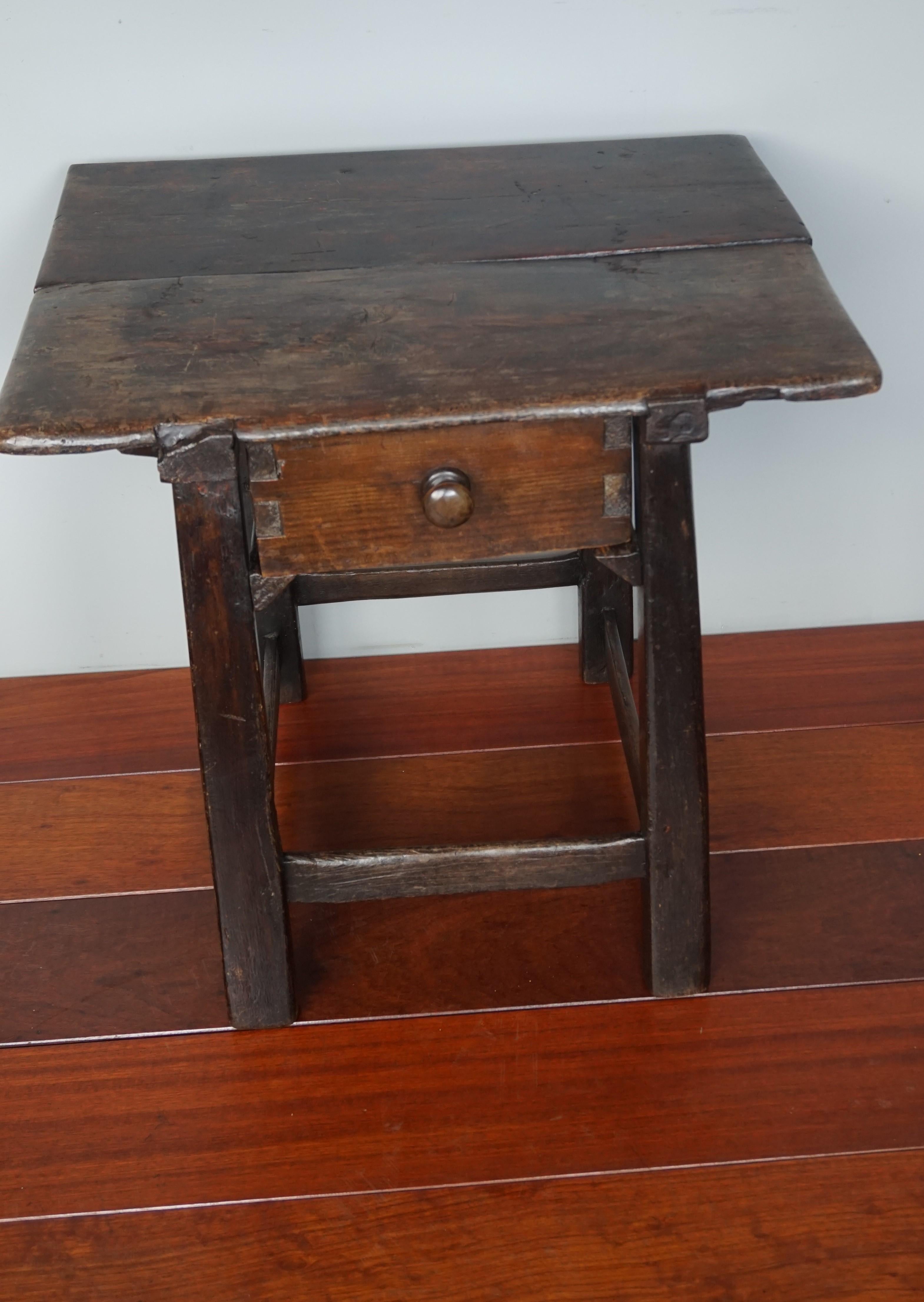 Antique and Rustic Early 1700s Wooden Spanish Countryside Pay Table with Drawer 1