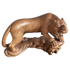 Antike und Sizable handgeschnitzte Palmenholz-Skulptur eines fierce Tigers