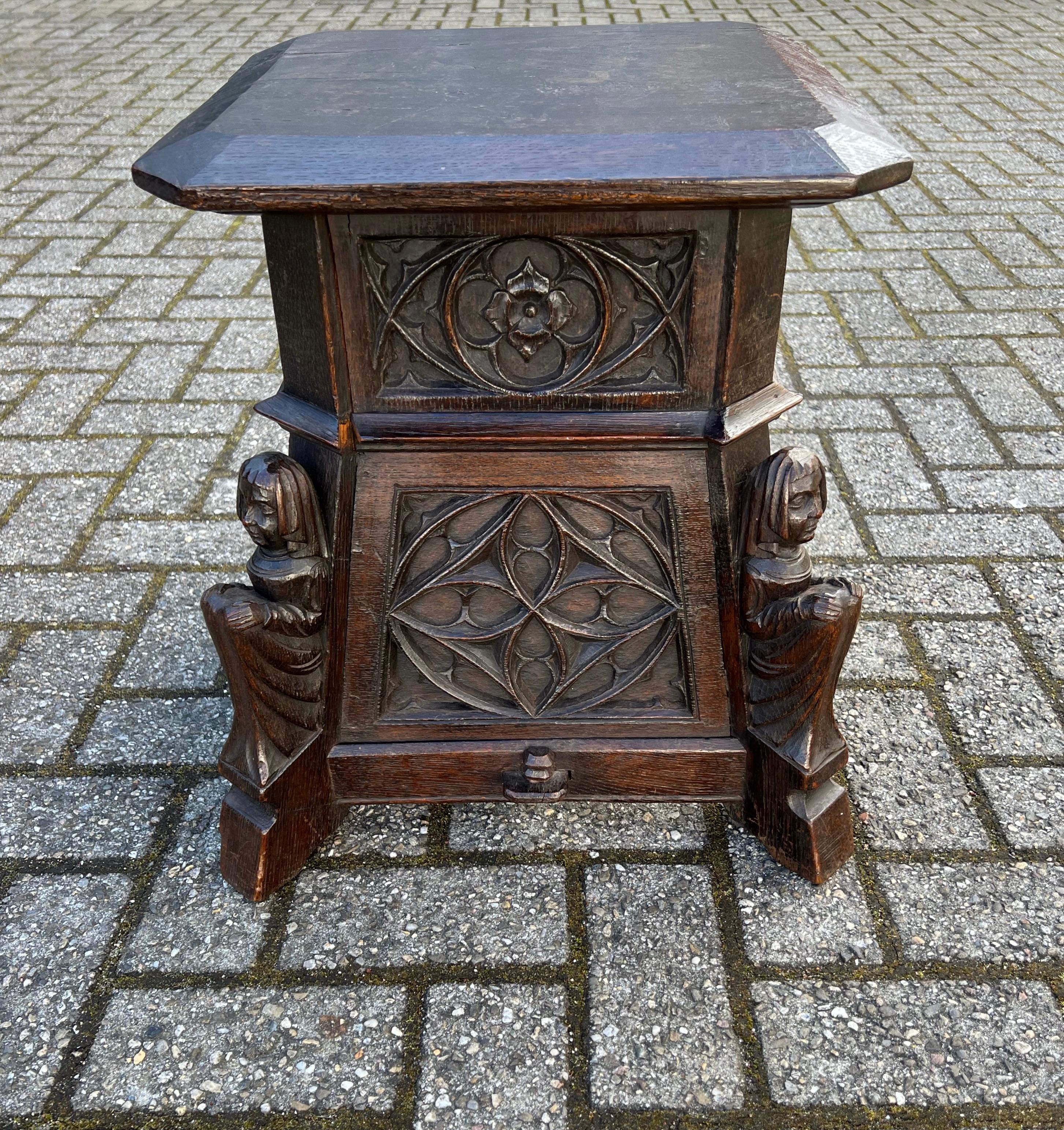 Antique and Strong & Heavy Oak Gothic Revival Stool, Pedestal Stand or End Table For Sale 2