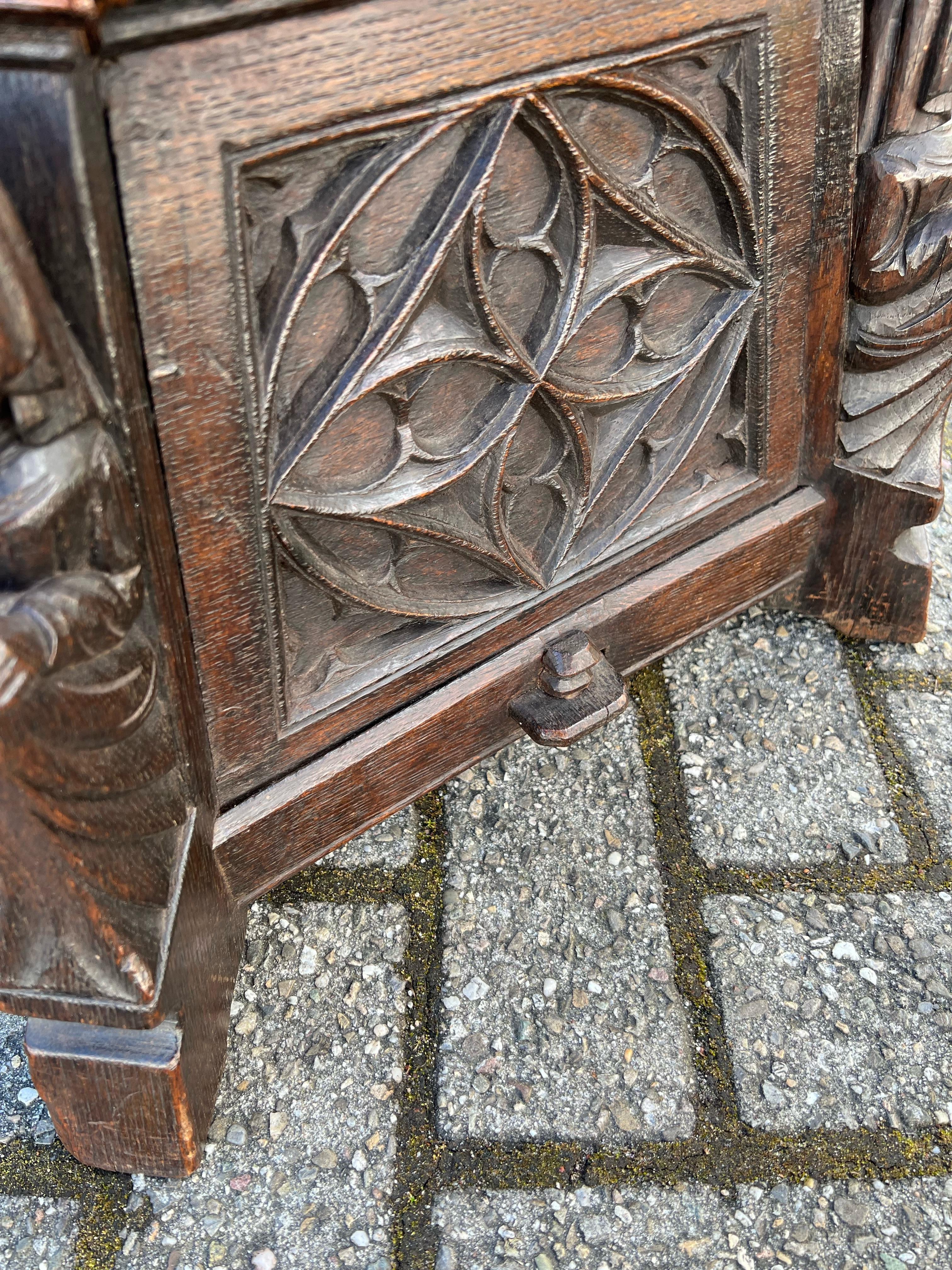 Antique and Strong & Heavy Oak Gothic Revival Stool, Pedestal Stand or End Table For Sale 3