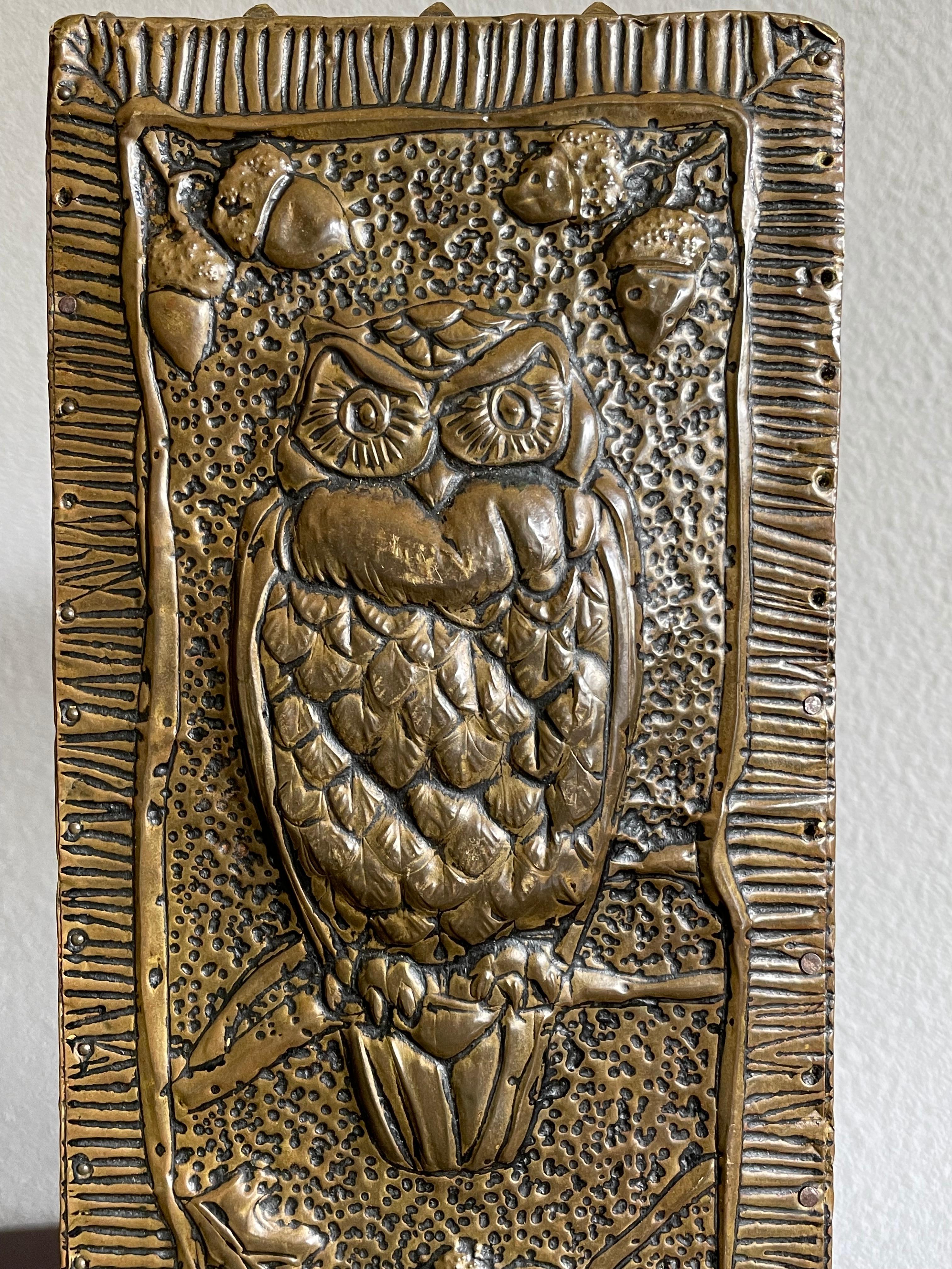 Wonderful early 20th century craftsmanship with 8 owls in oak trees.

Finding the most beautiful and rarest antiques in the best possible condition is what we dream of and we have been very fortunate to have had many dreams come true. When you look