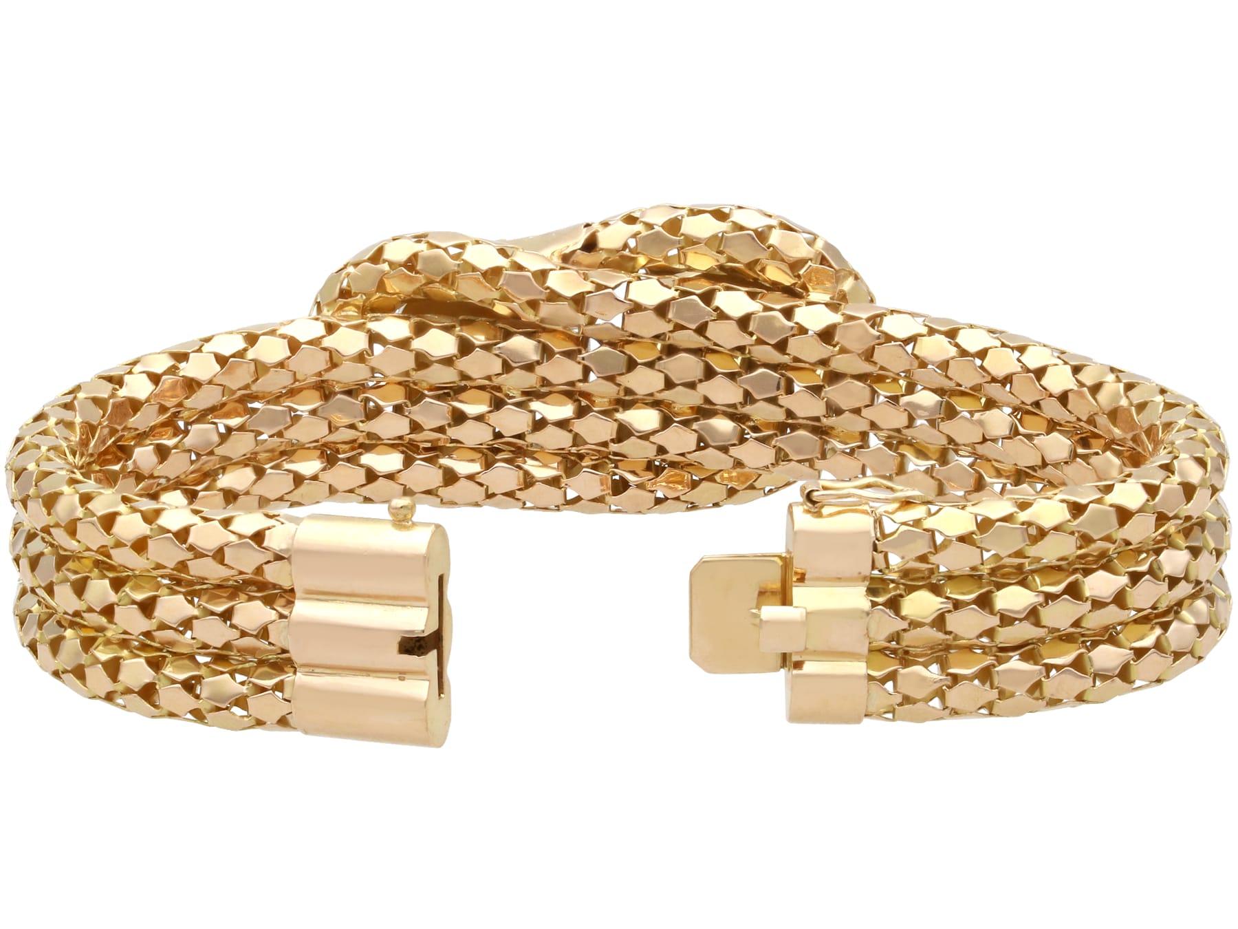 Antique and Vintage 0.25 Carat Diamond and 18k Yellow Gold Snake Bracelet For Sale 5