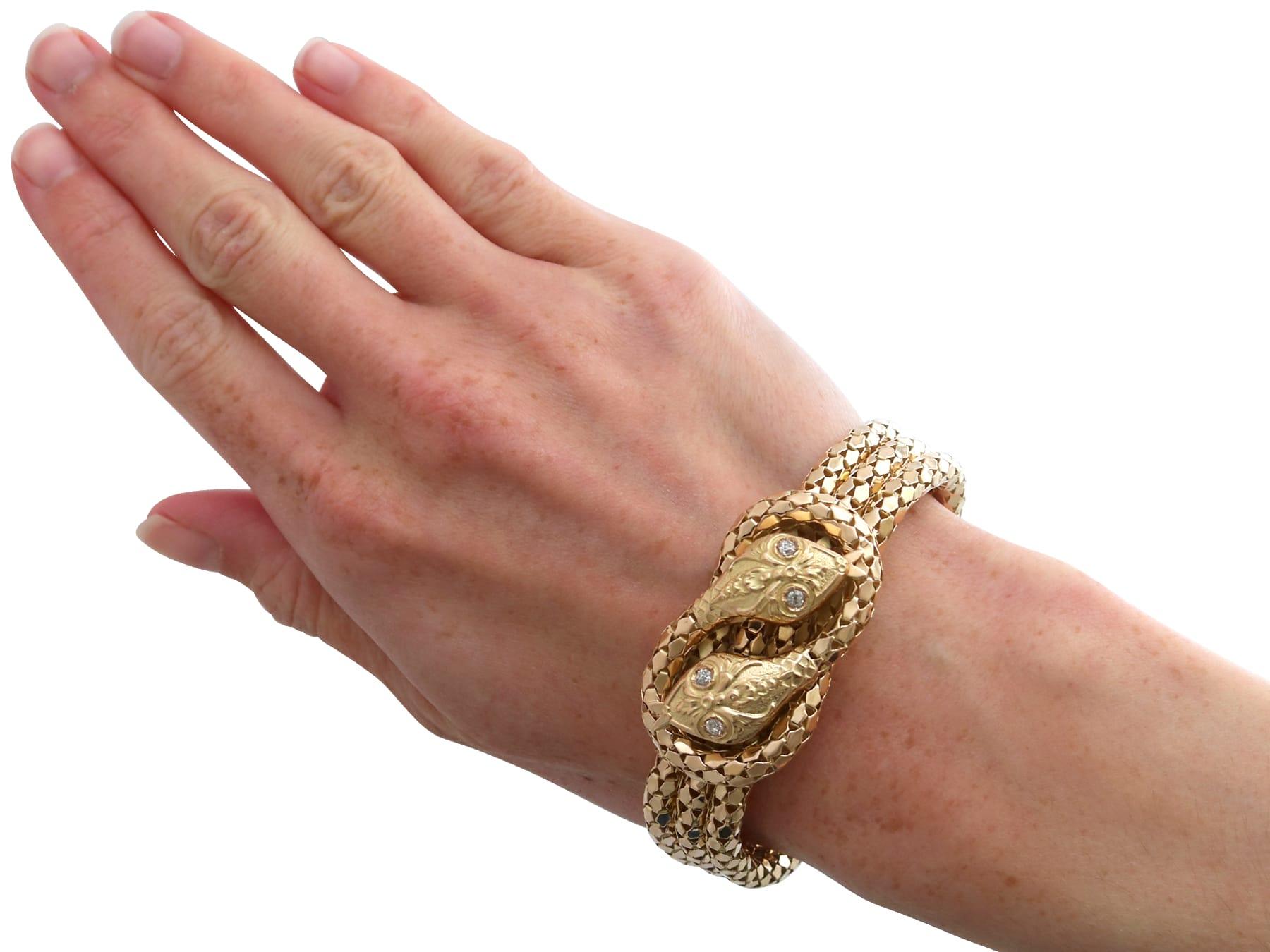 Antique and Vintage 0.25 Carat Diamond and 18k Yellow Gold Snake Bracelet For Sale 8