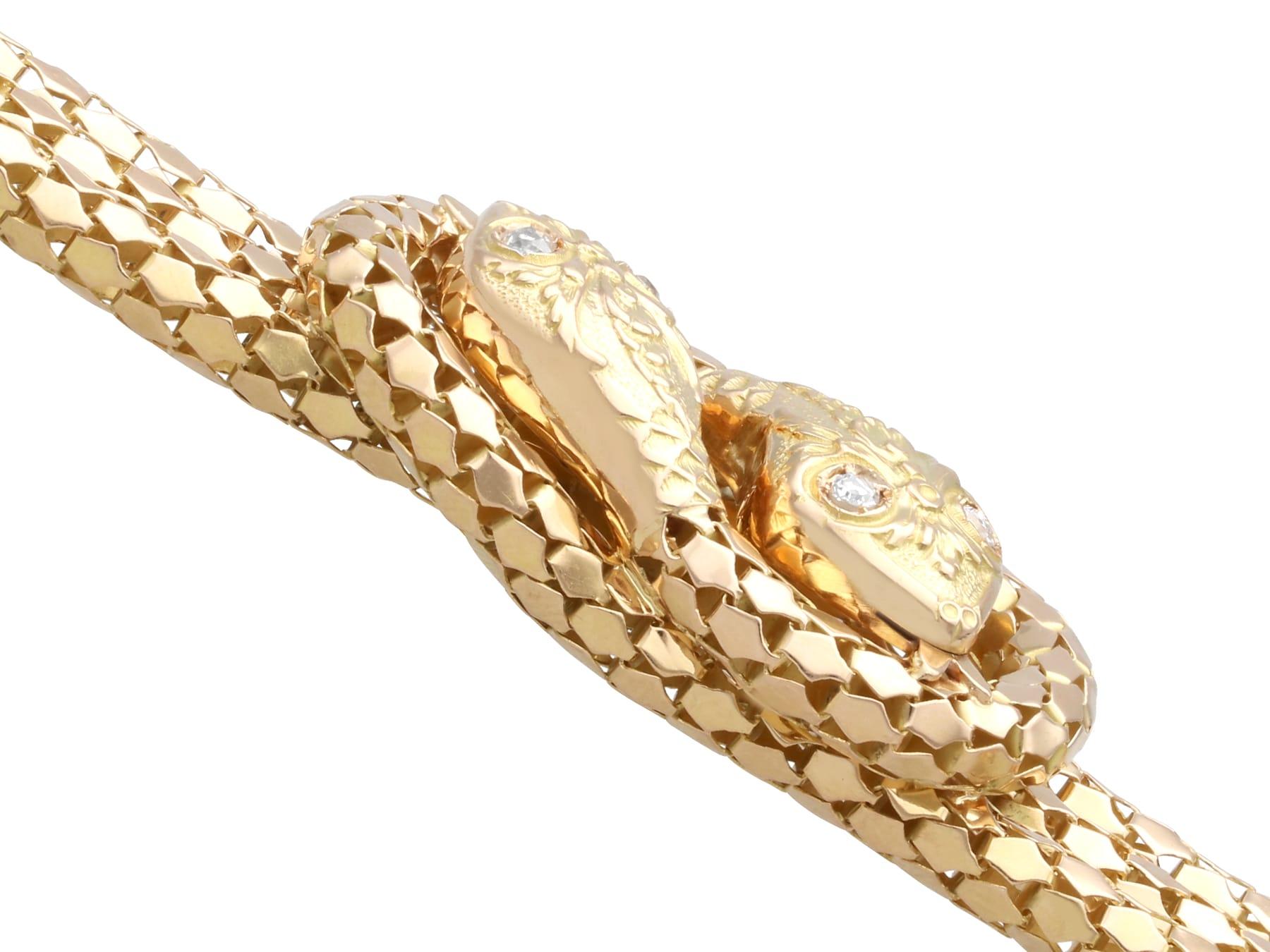 Antique and Vintage 0.25 Carat Diamond and 18k Yellow Gold Snake Bracelet For Sale 2