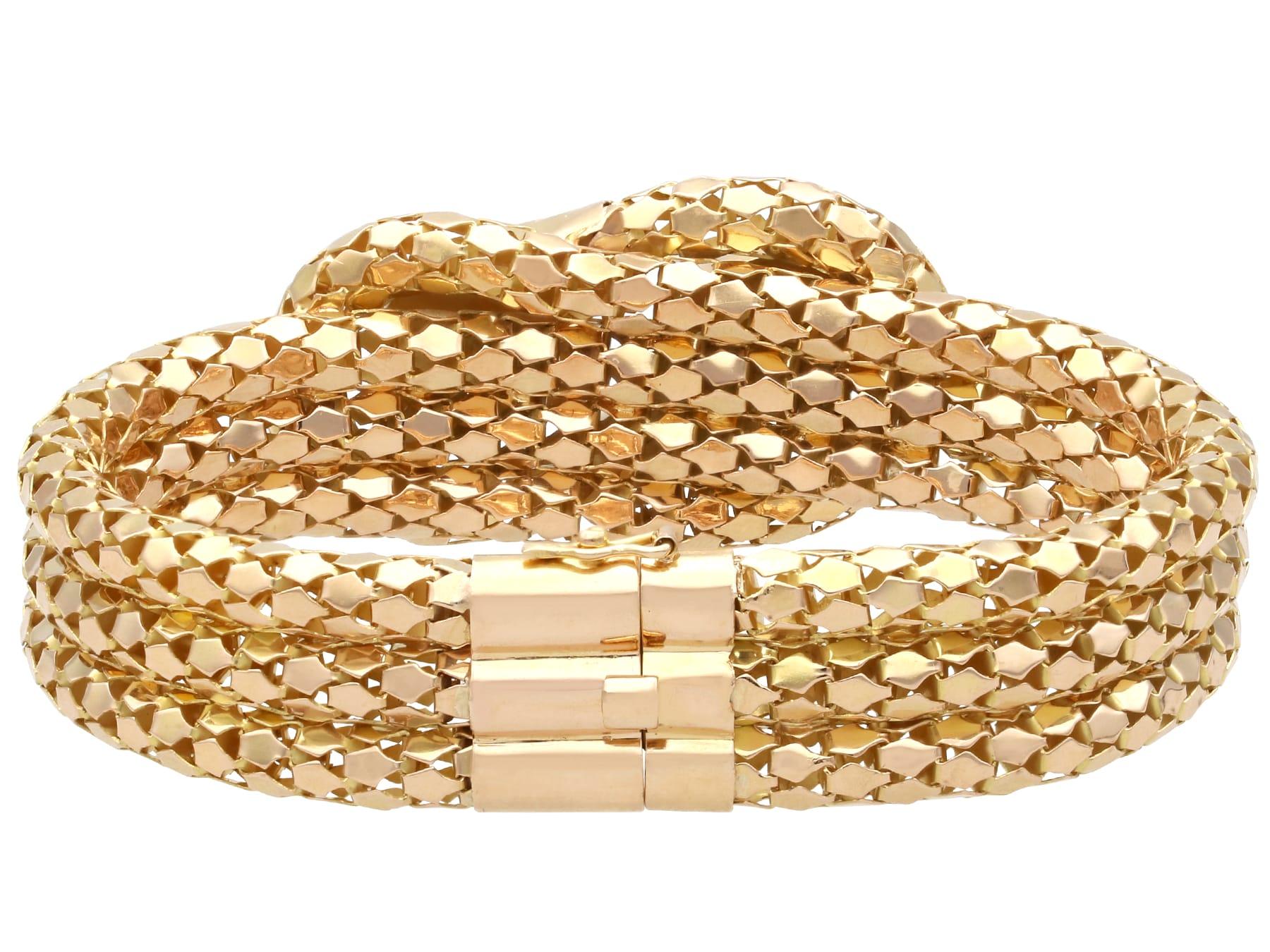 Antique and Vintage 0.25 Carat Diamond and 18k Yellow Gold Snake Bracelet For Sale 4