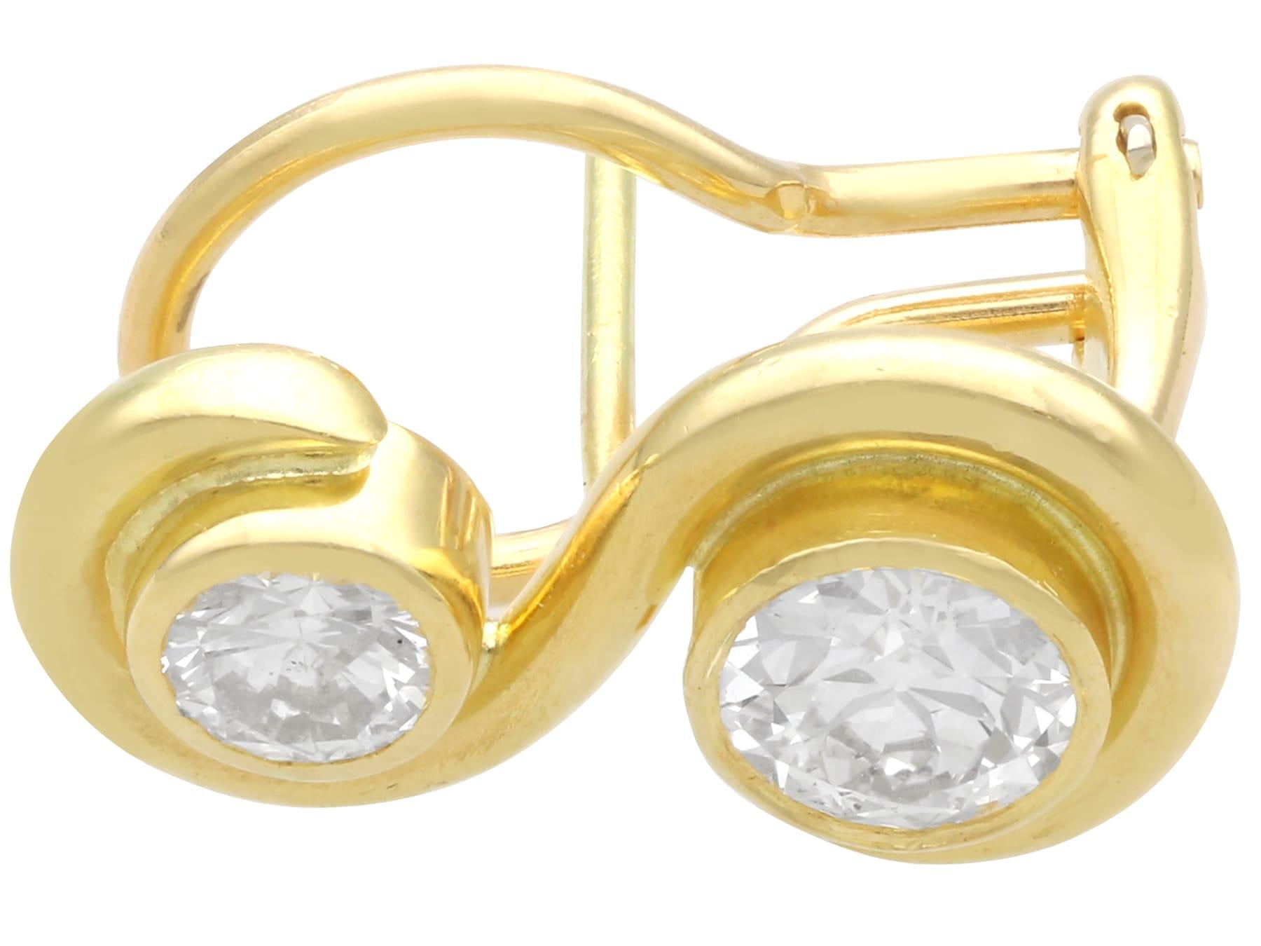 Antique and Vintage 2.48 Carat Diamond and 18k Yellow Gold Earrings In Excellent Condition For Sale In Jesmond, Newcastle Upon Tyne