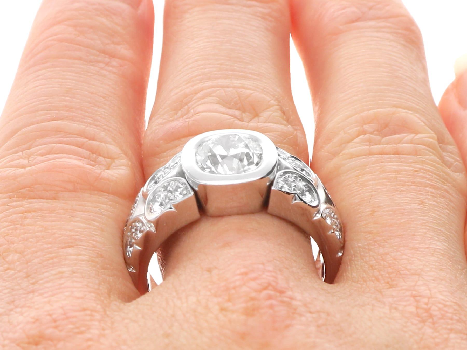 Antik und Vintage By 3,22ct Diamant und 18k Weißgold Ring im Angebot 7
