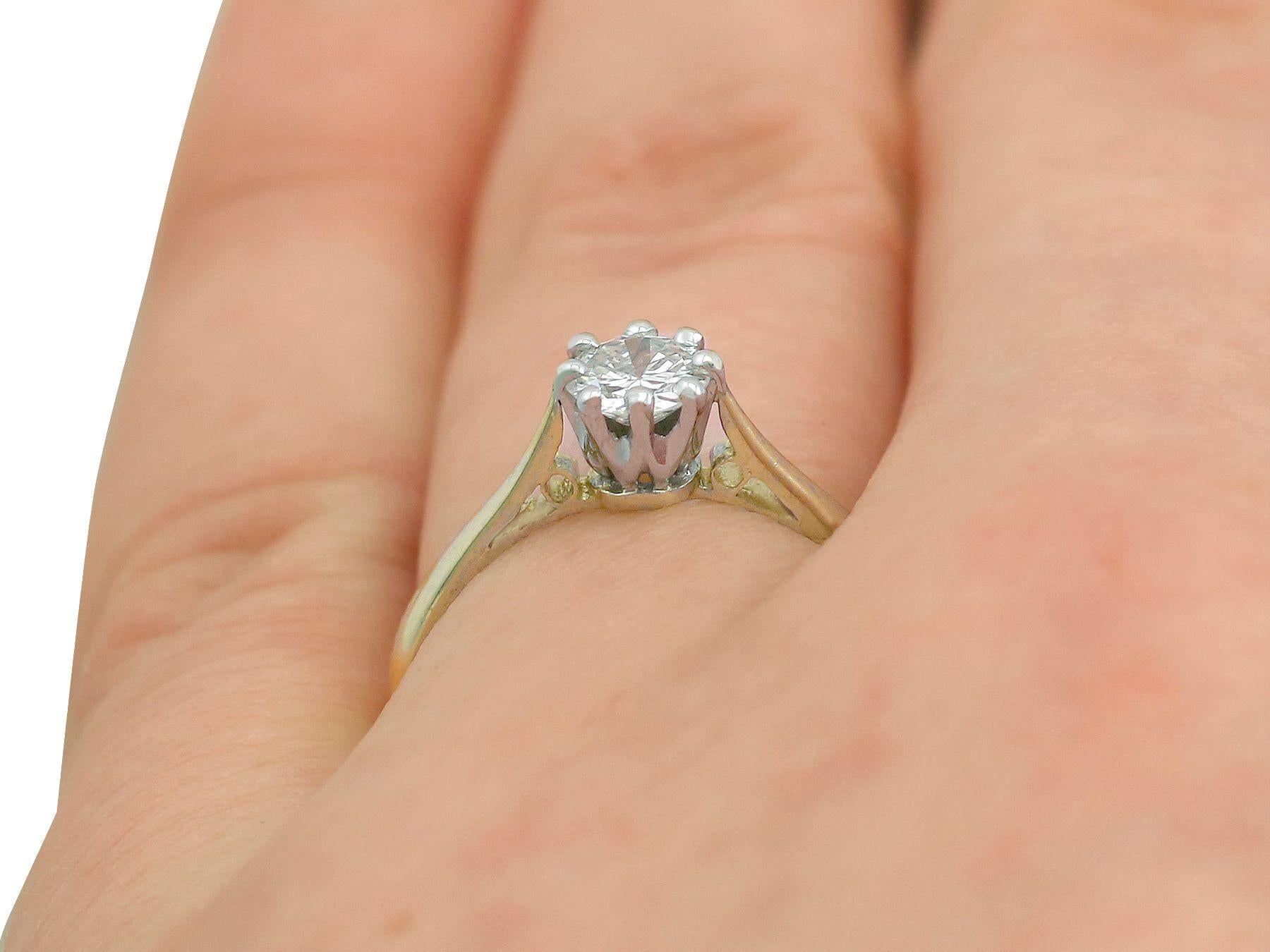 Anillo de compromiso solitario antiguo y vintage de diamantes y oro amarillo en venta 5