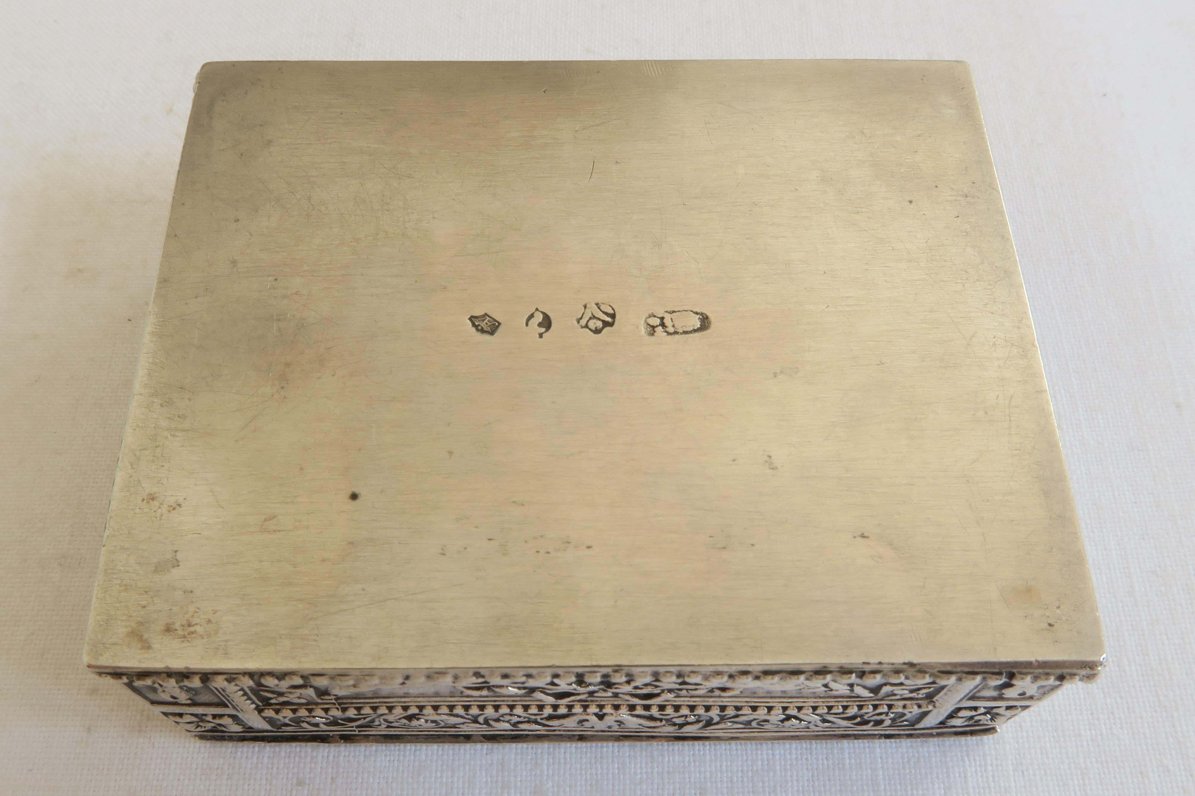 Antike Engel-Motiv Sterling Silber Schnupftabakdose im Zustand „Hervorragend“ im Angebot in Vienna, AT