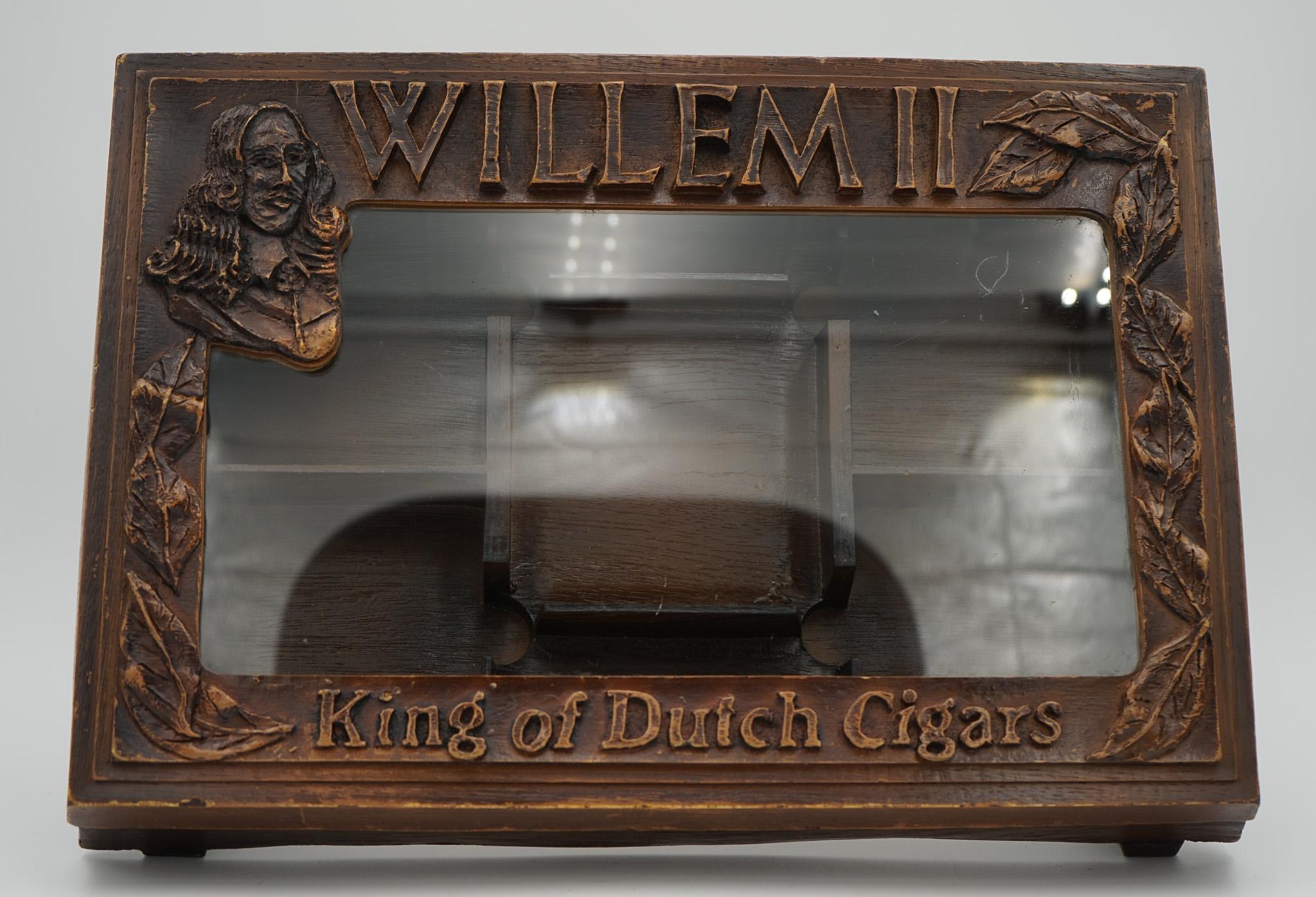 ANTIQUE ANGLO DUTCH CIGAR CO. WILLEM II OAK GLAZED SHOP COUNTER DISPLAY CABiNET For Sale 7