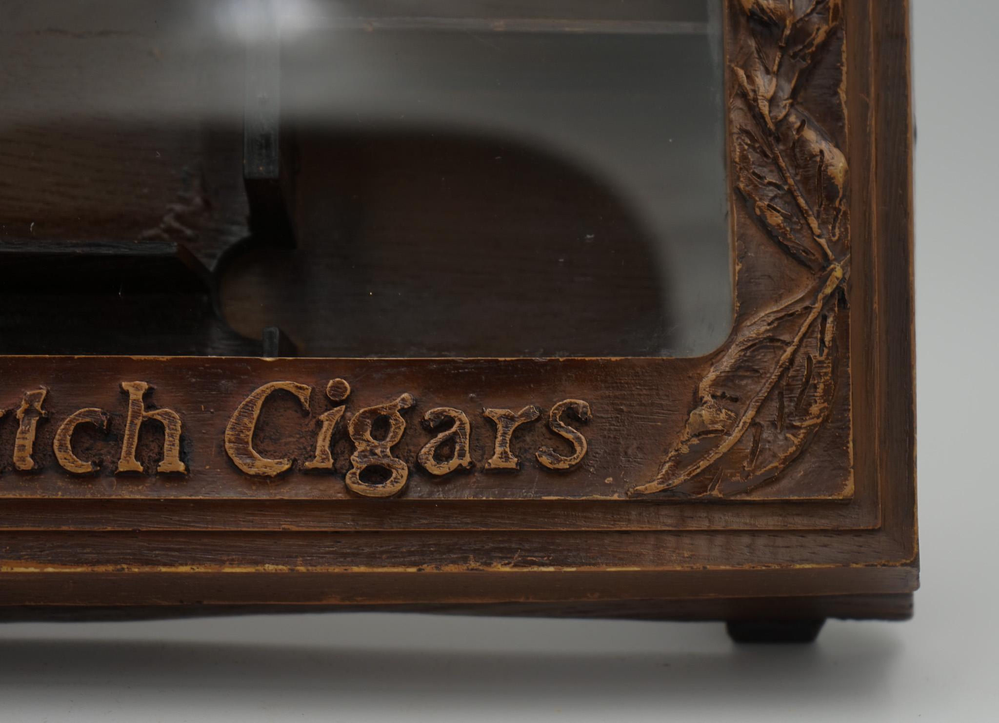 ANTIQUE ANGLO DUTCH CIGAR CO. WILLEM II OAK GLAZED SHOP COUNTER DISPLAY CABiNET For Sale 10