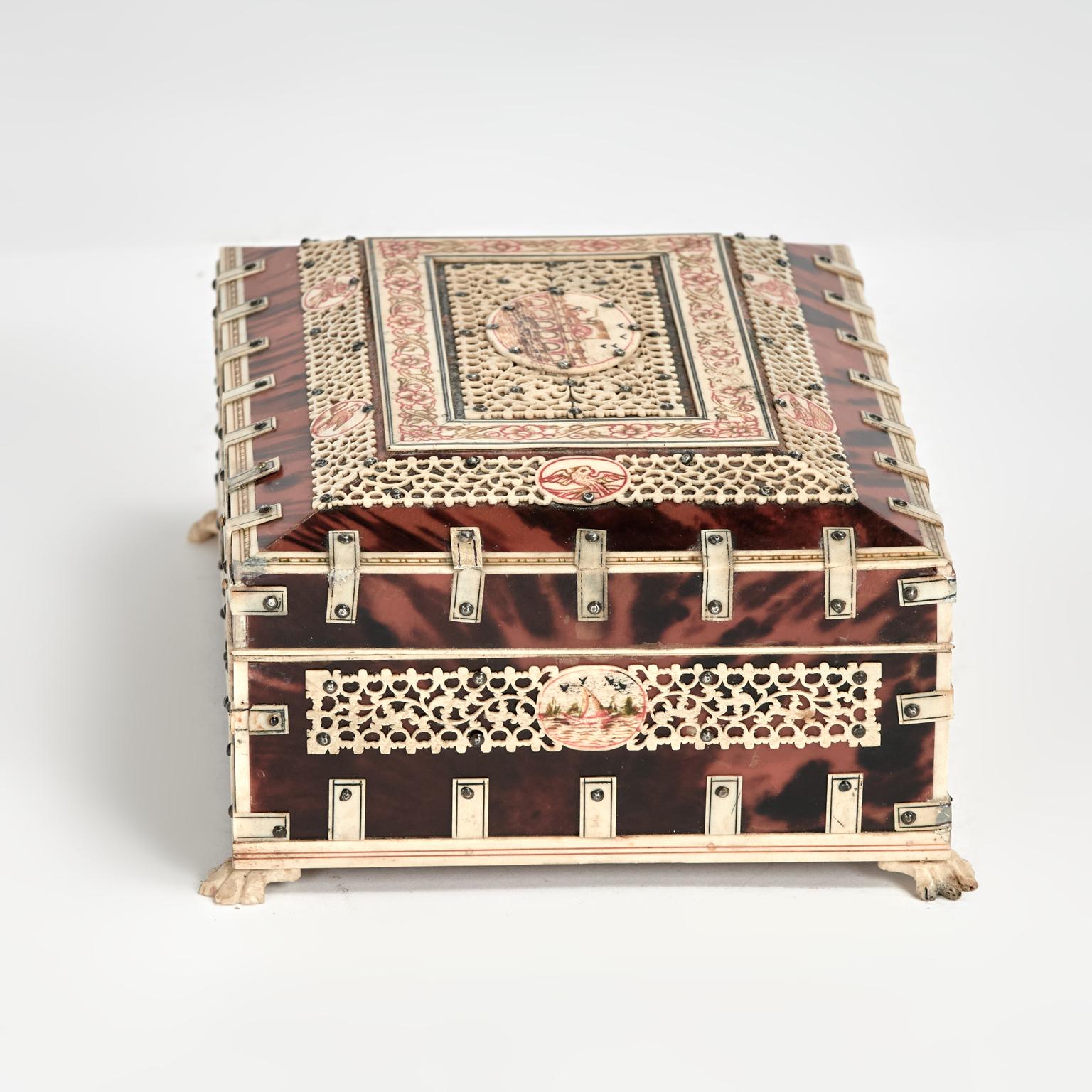 Anglo-Indian Antique Anglo Indian Bone and Tortoise Box For Sale