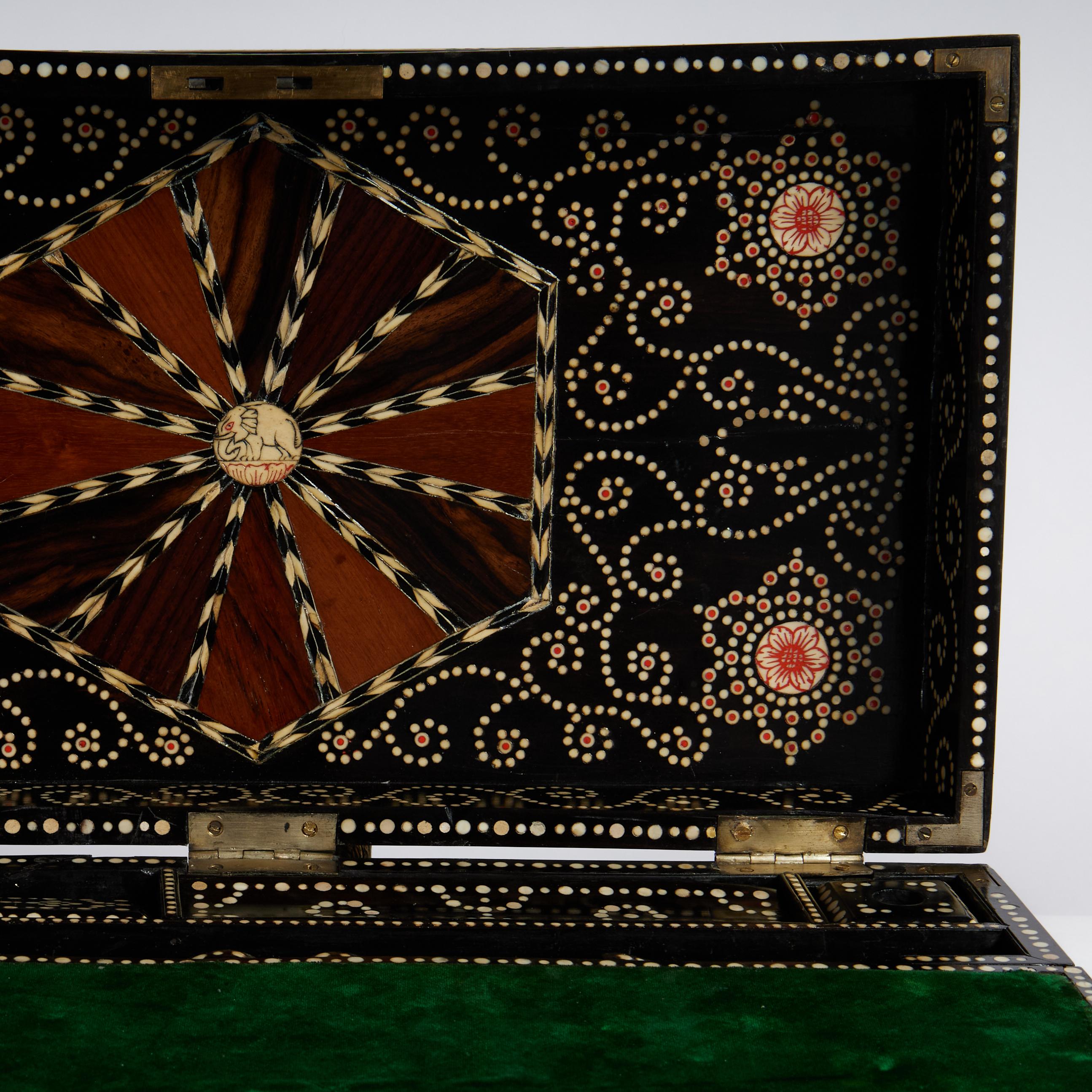 Ancien bureau de voyage ou Lap Top Form A Quill d'Antiquités Anglo Indiennes en vente 1