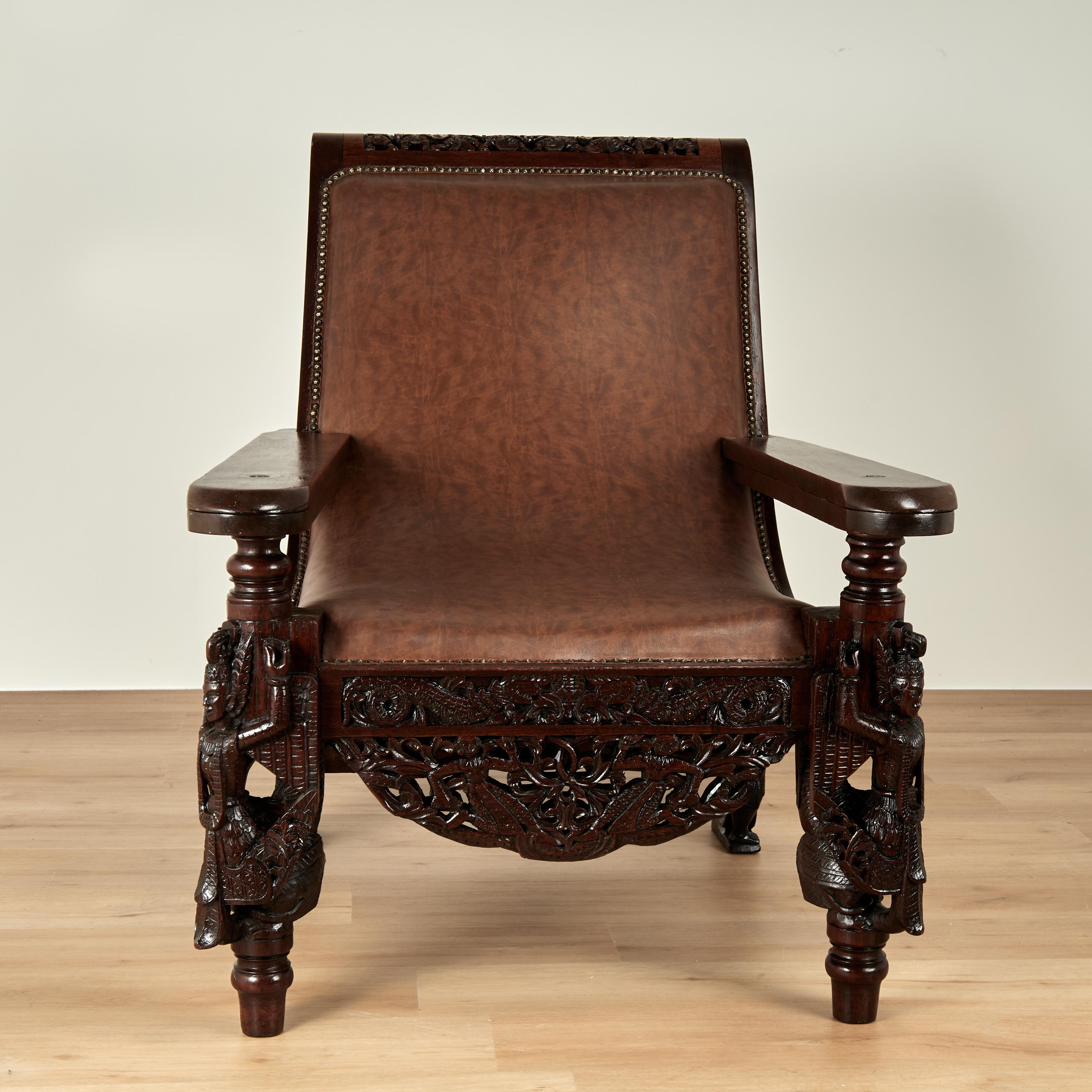 Antike Anglo Indian British Colonial geschnitzt Plantage oder Pflanzer Stuhl (Anglo-indisch) im Angebot