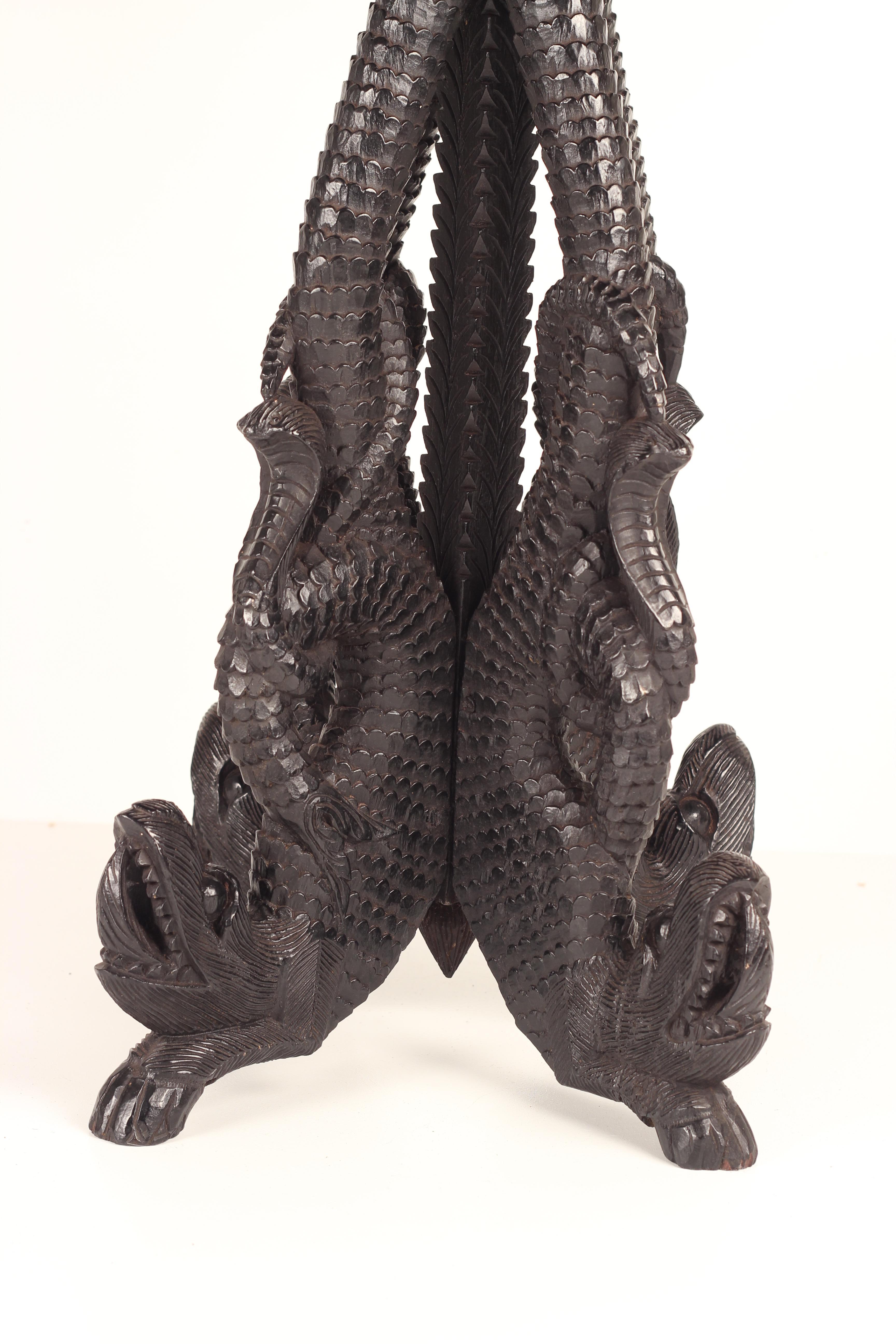 Boho Chic Style Anglo-Indian Carved Dragons Rosewood Centre Table, 19th Century For Sale 4