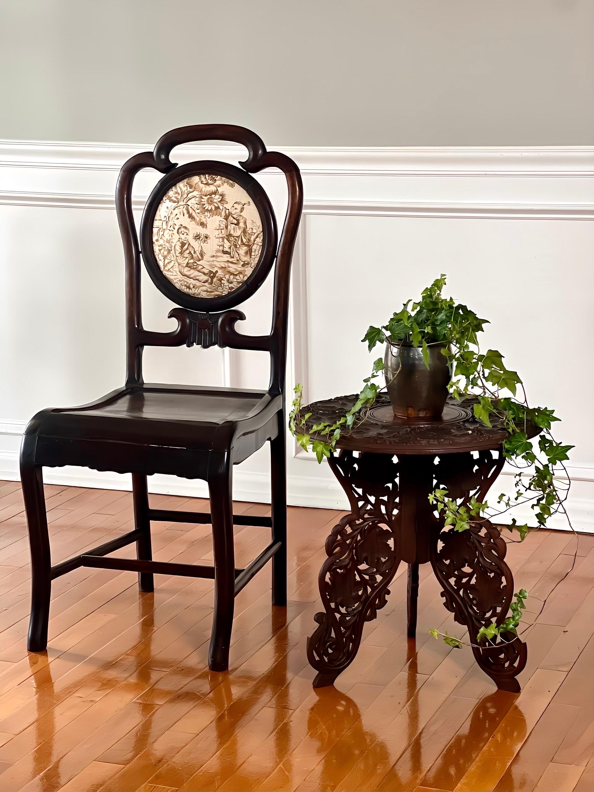 Antique Anglo-Indian Carved Hardwood Round Campaign Side Table en vente 6
