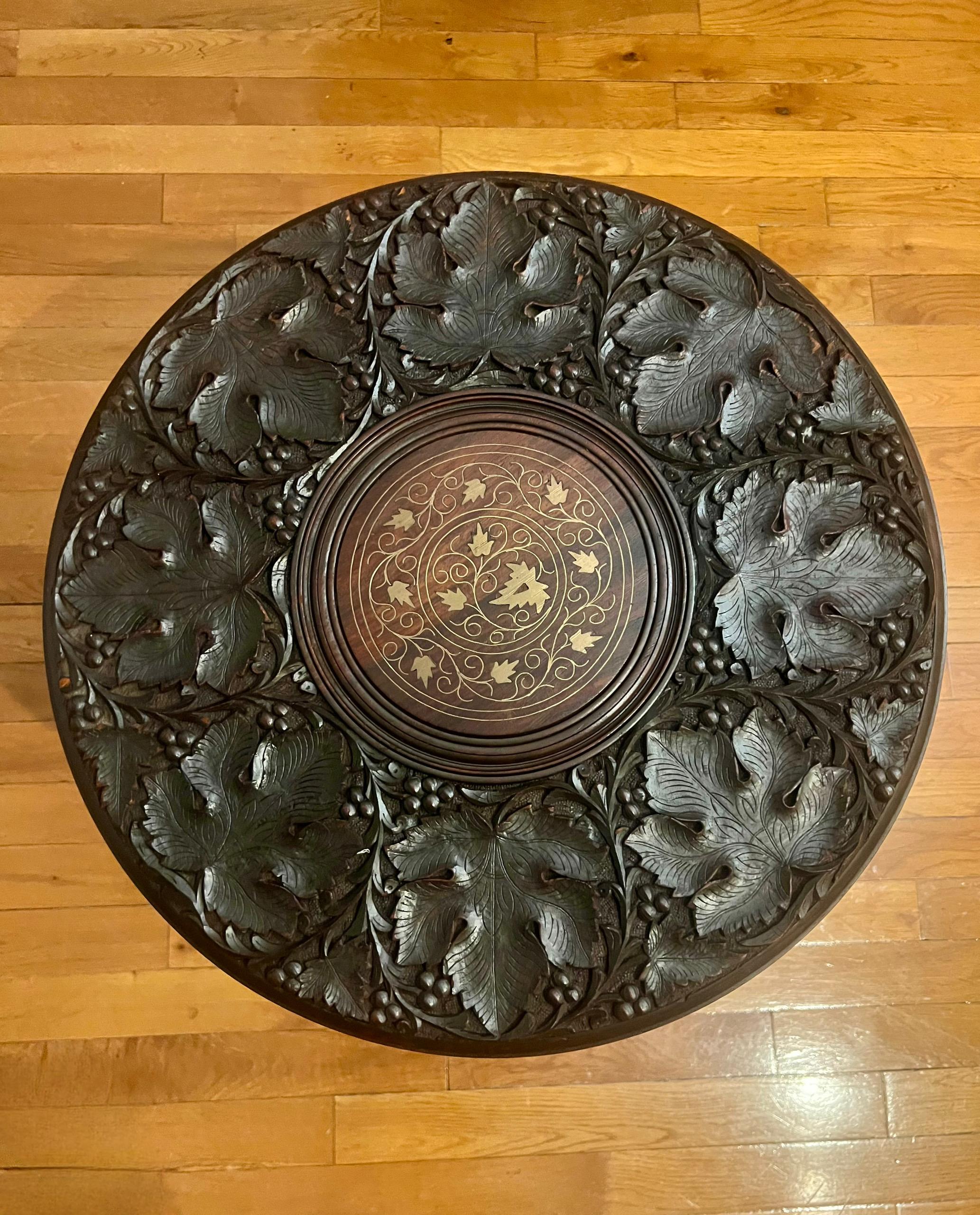 Bois de feuillus Antique Anglo-Indian Carved Hardwood Round Campaign Side Table en vente
