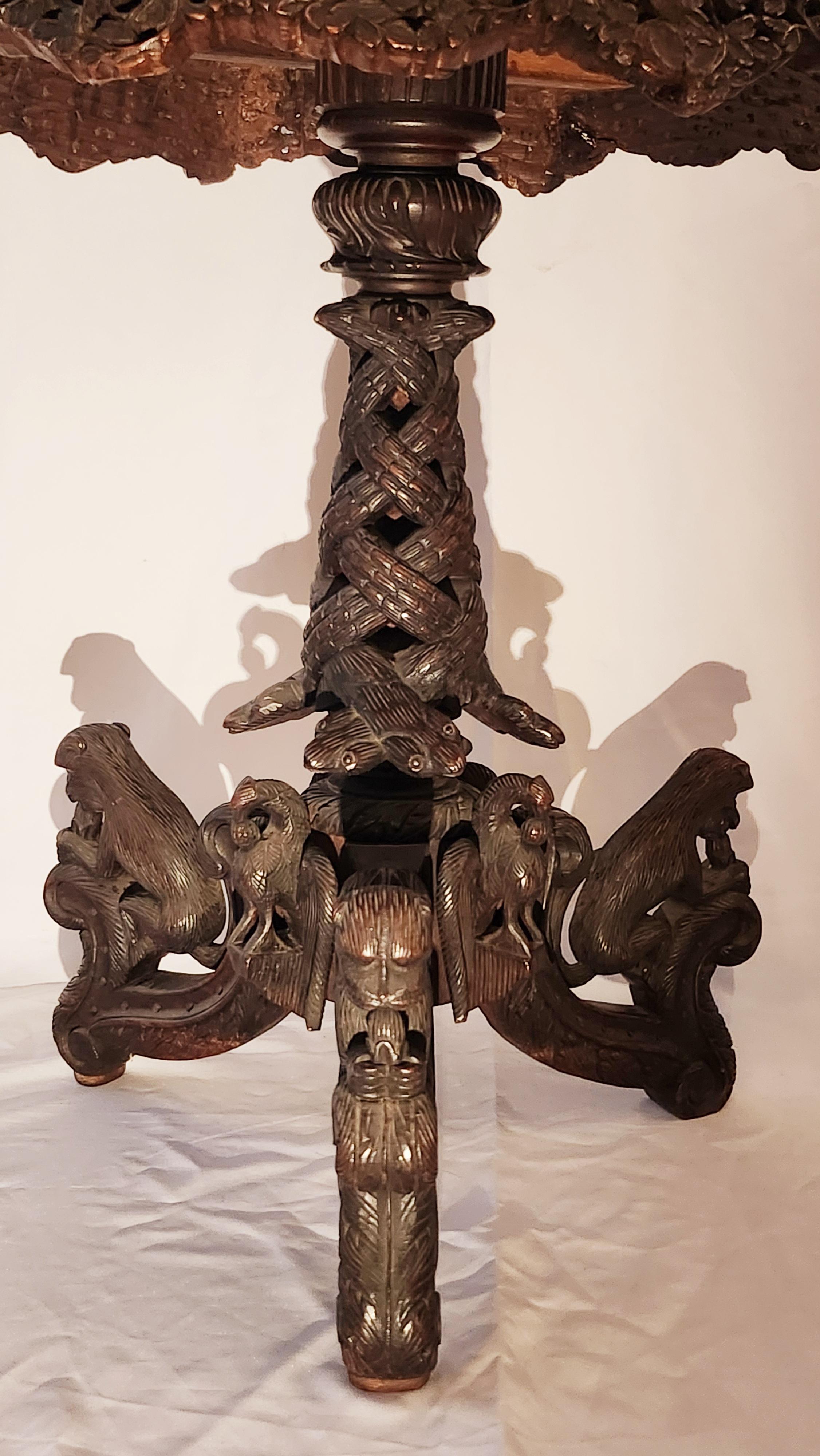 Ancienne table centrale anglo-indienne en bois de rose sculpté, 19e siècle en vente 2