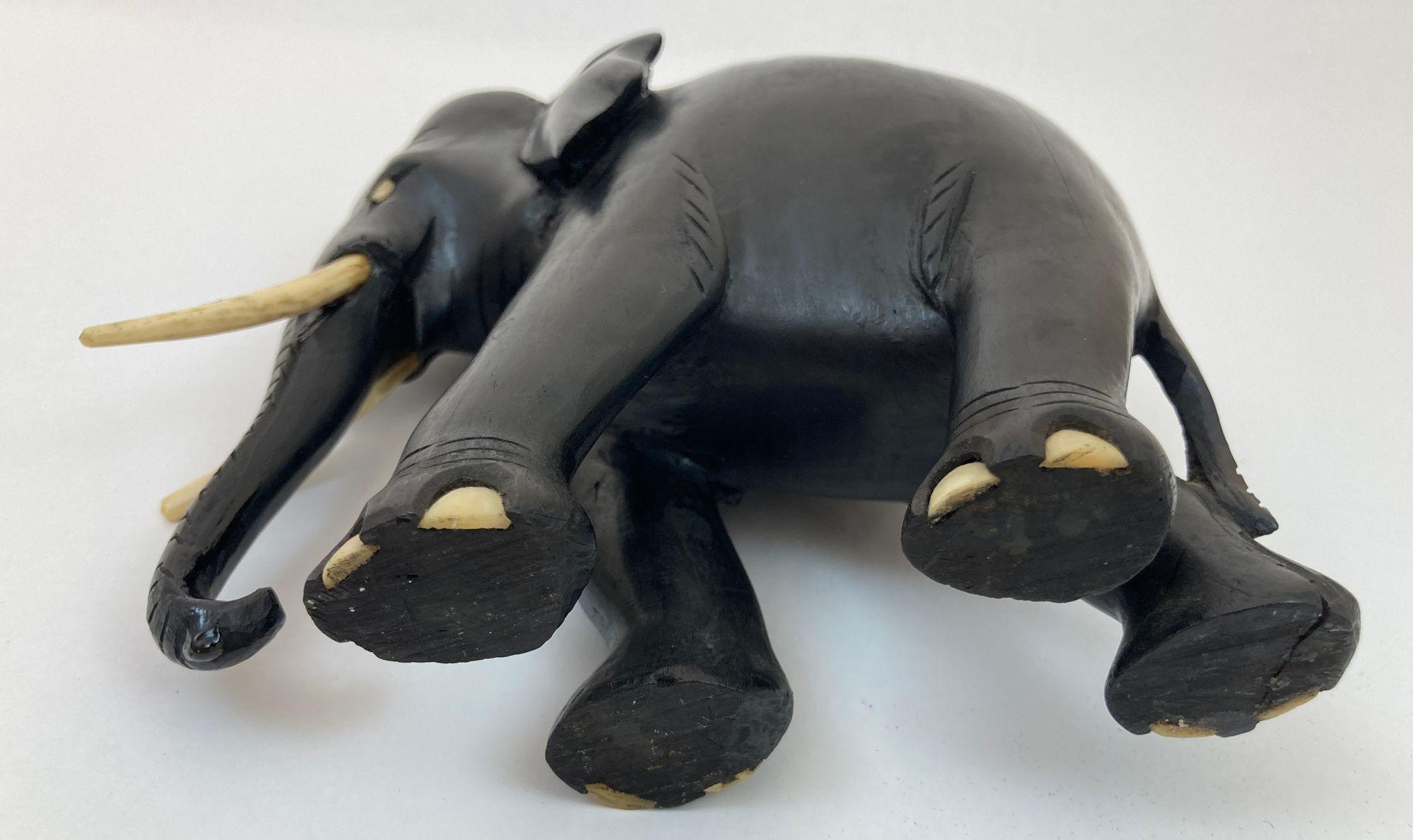 Antique Anglo Indian Elephant Black Ebonized Wood Hand Carved Sculpture For Sale 4