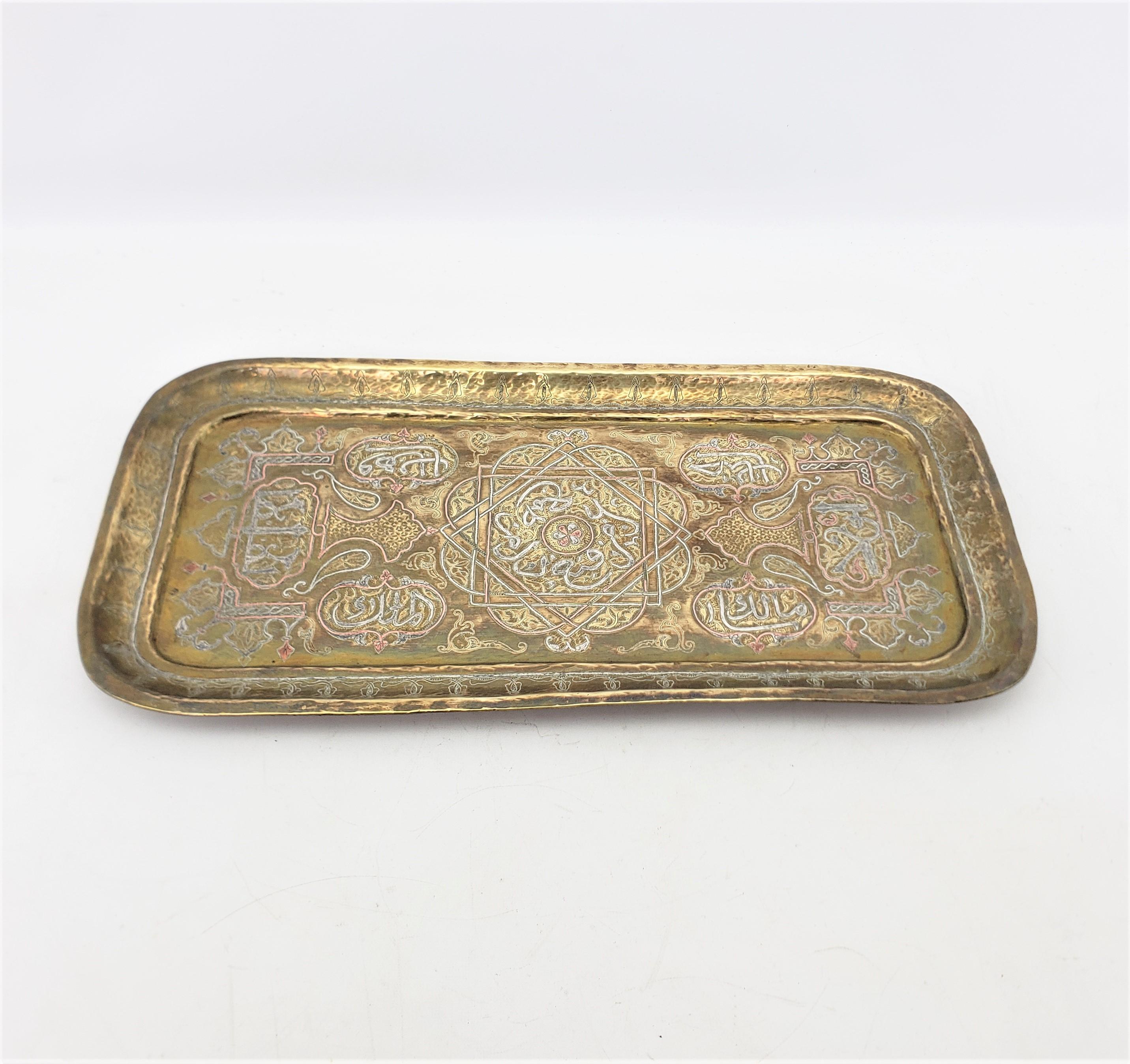 Antique Anglo-Indian Hand-Crafted Brass Serving Tray with Copper & Silver Decor In Good Condition For Sale In Hamilton, Ontario