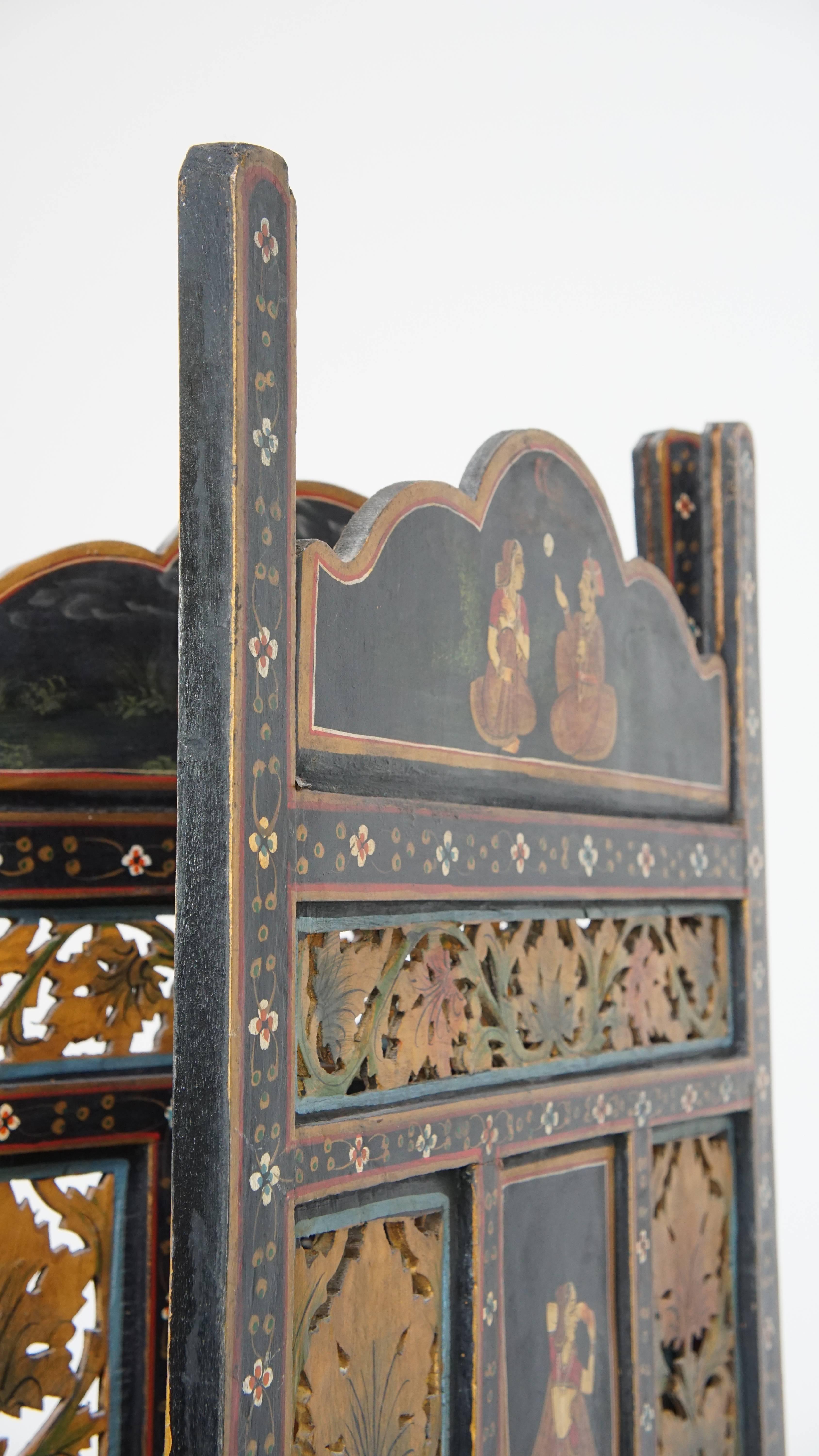 Antique Anglo-Indian Hand-Painted Wooden Room Divider from the Late 19th Century For Sale 2