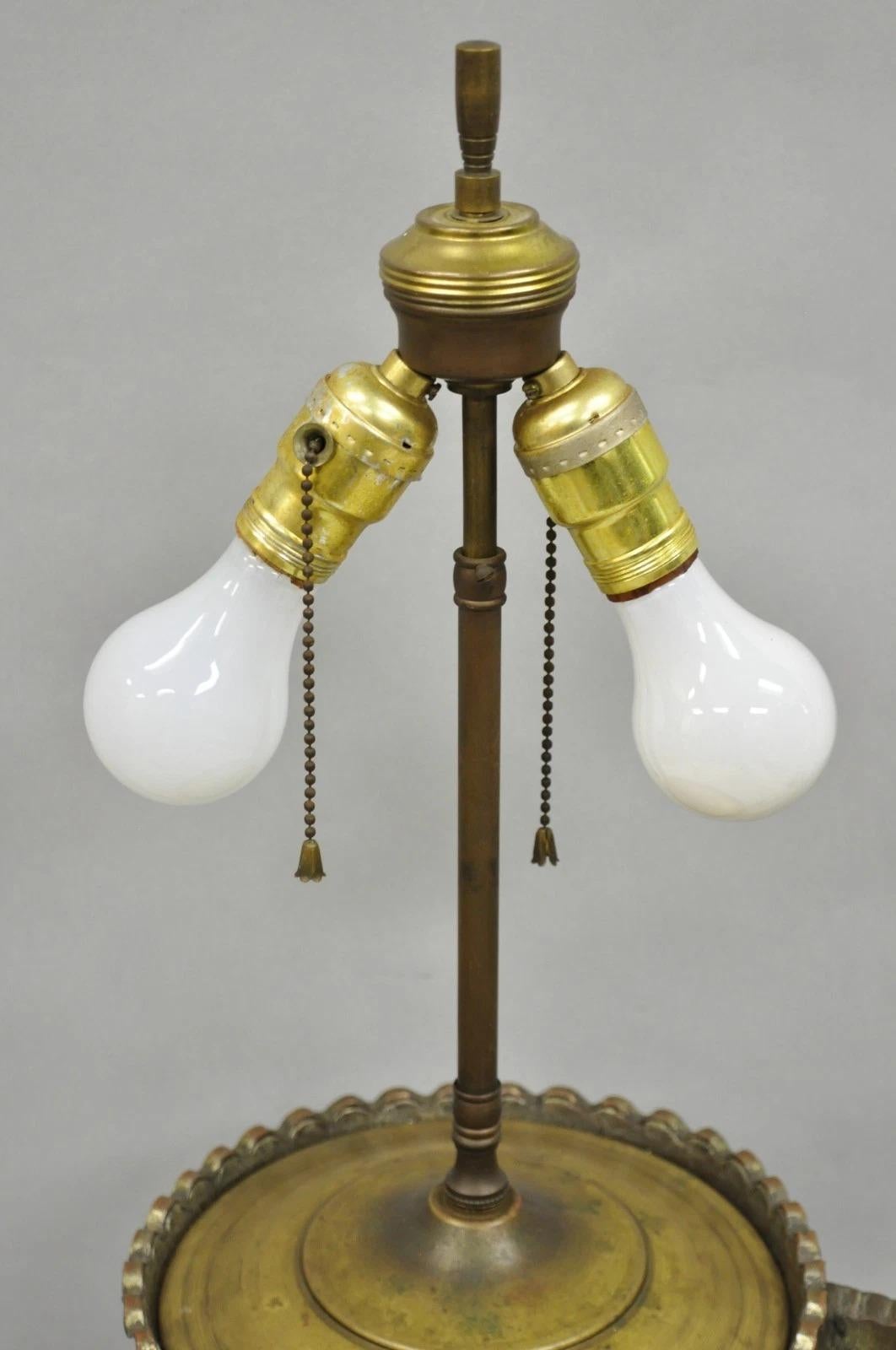 Antique Pichet en cuivre martelé avec anse Lampe de table Anglo Indien Marocain en vente 5